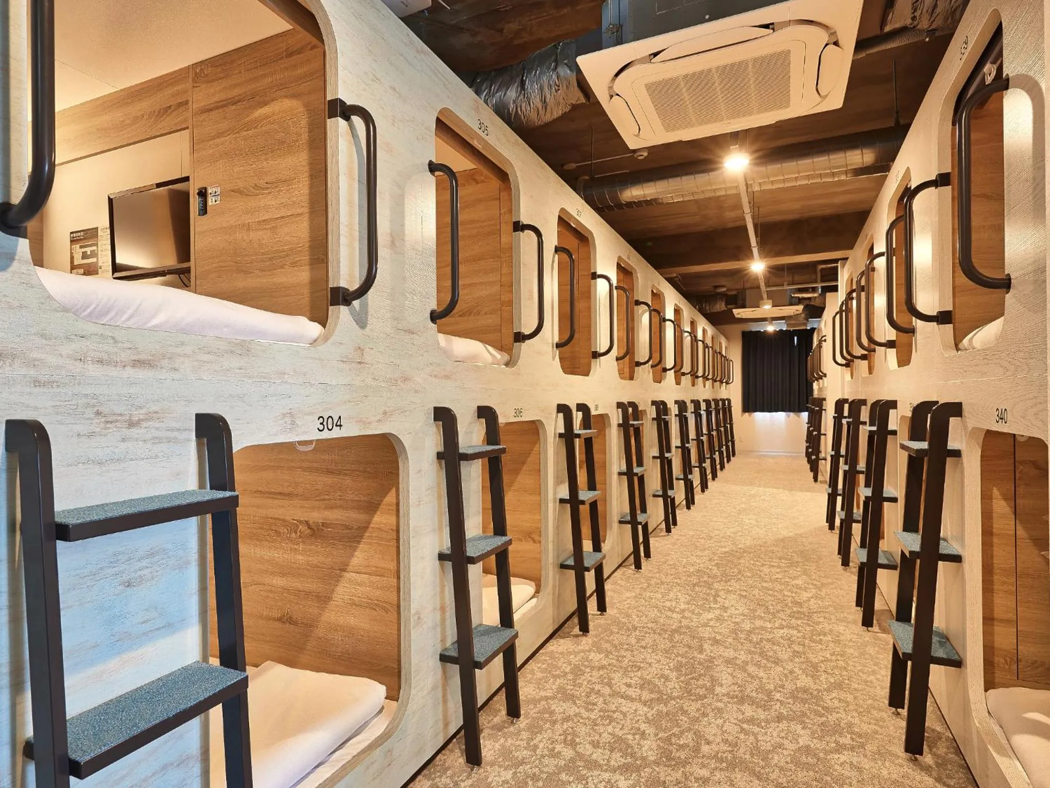 Photo of the whole room in CABIN&HOTEL ReTIME