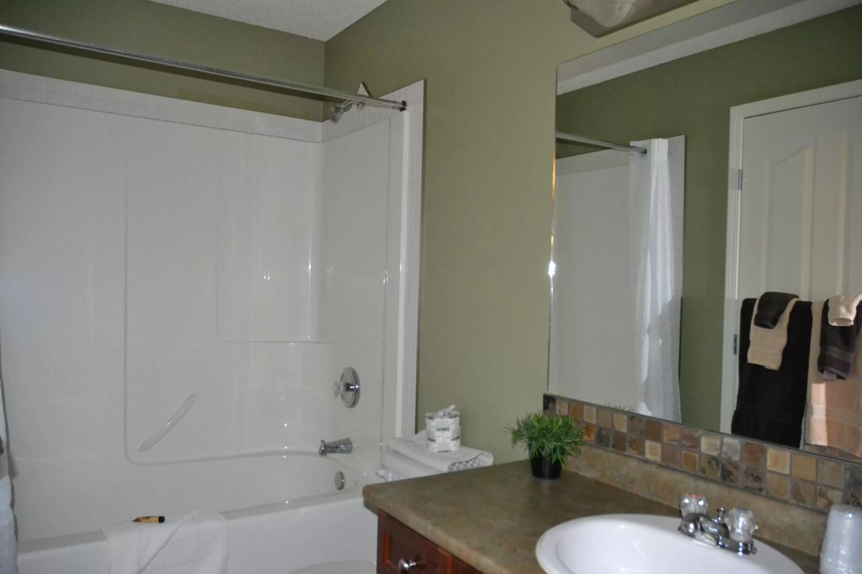 Bathroom in Village Creek Country Inn