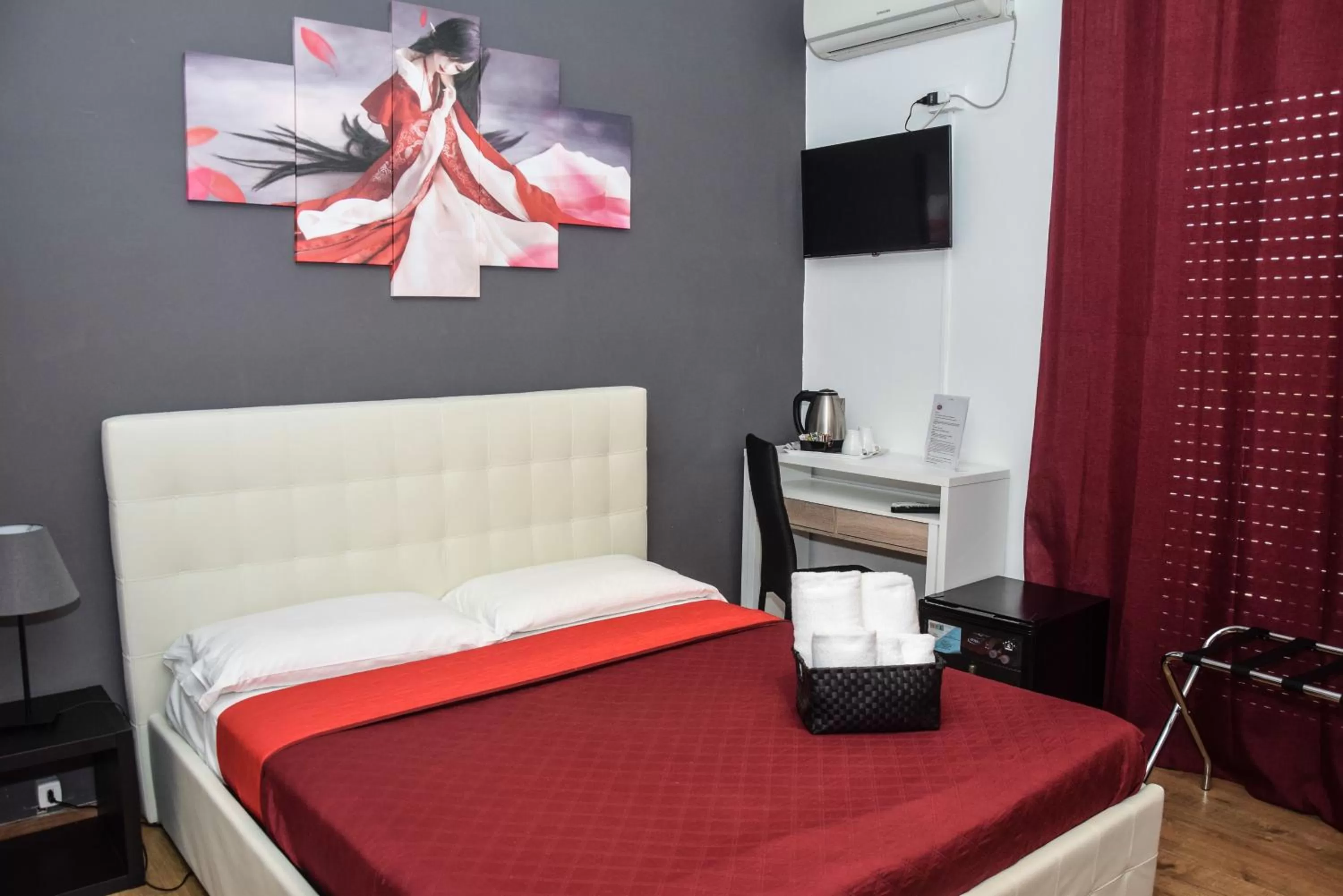 Bedroom, Bed in Hotel Kennedy