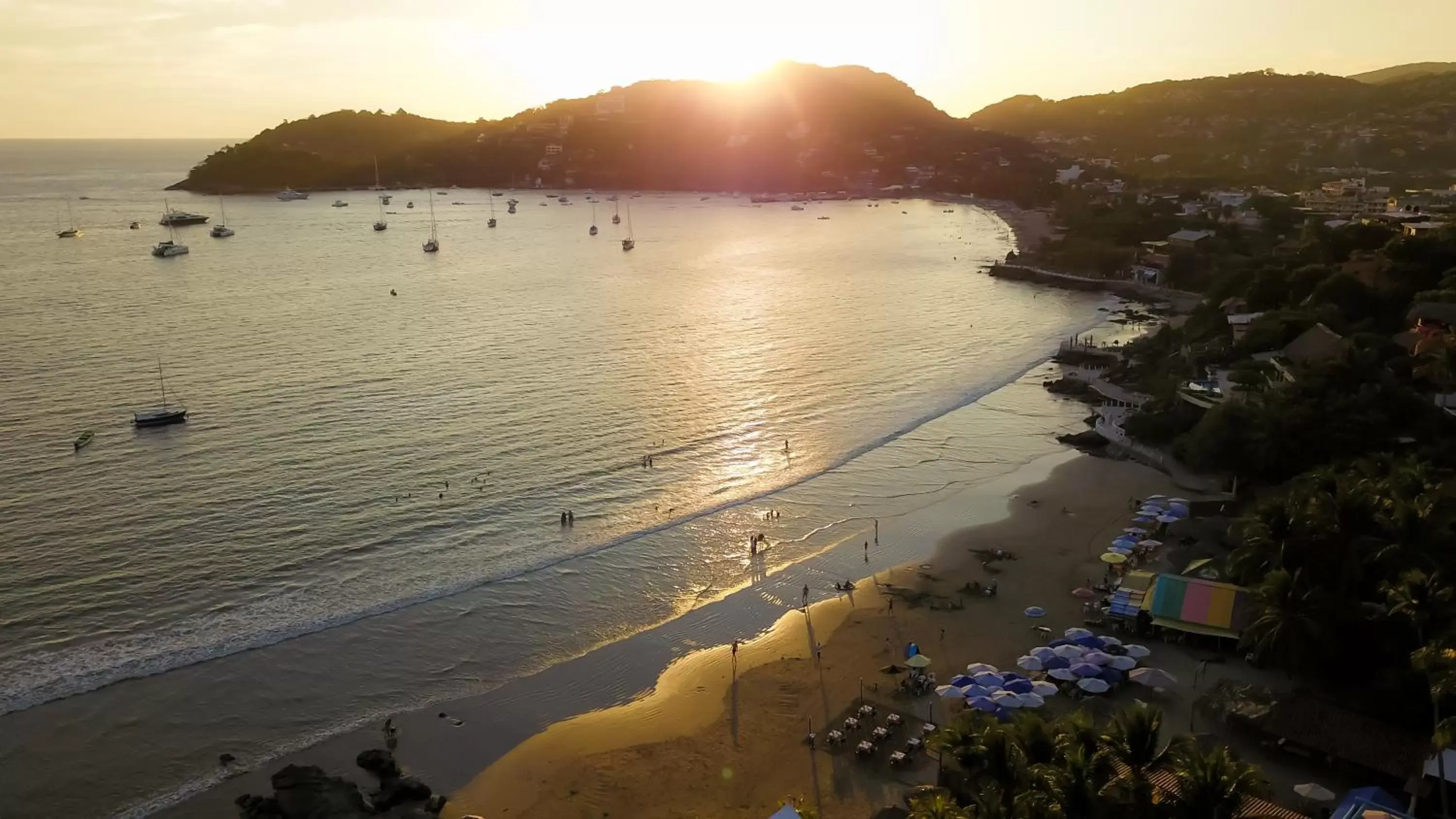 Beach, Sunrise/Sunset in Arena Suites