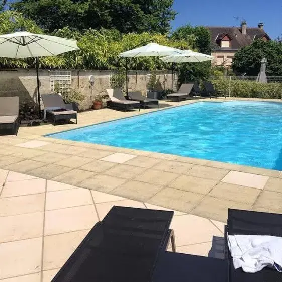 Day, Swimming Pool in Logis Hotel De France