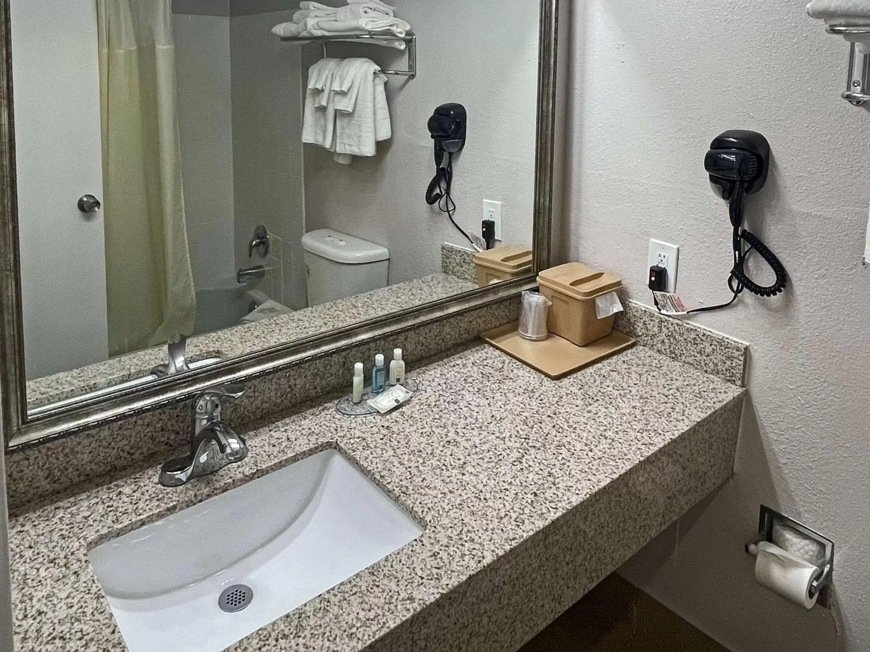 Bathroom in Quality Inn Fort Worth - Downtown East