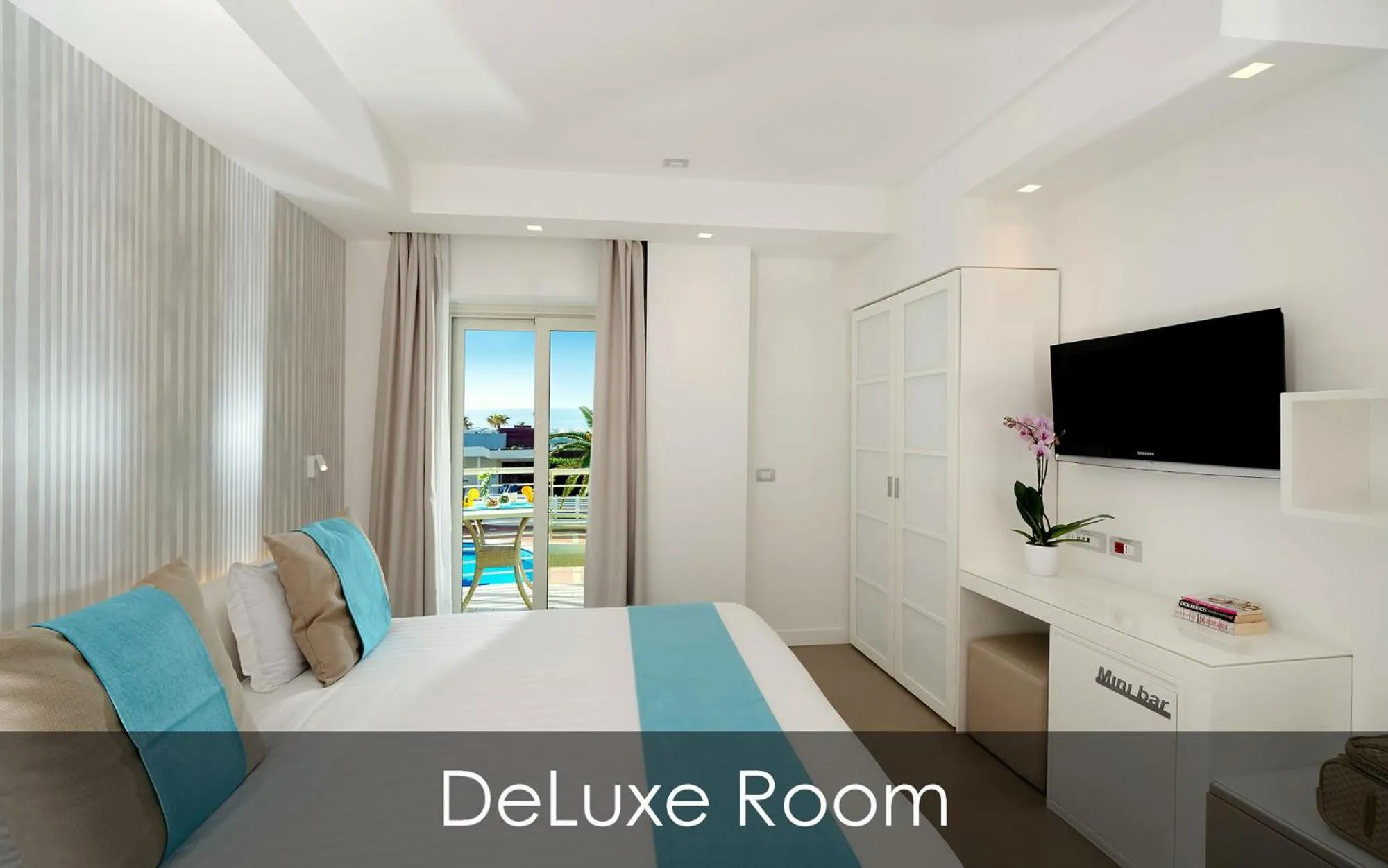 Deluxe Room (2 Adults + 1 Child) in Hotel Olimpico