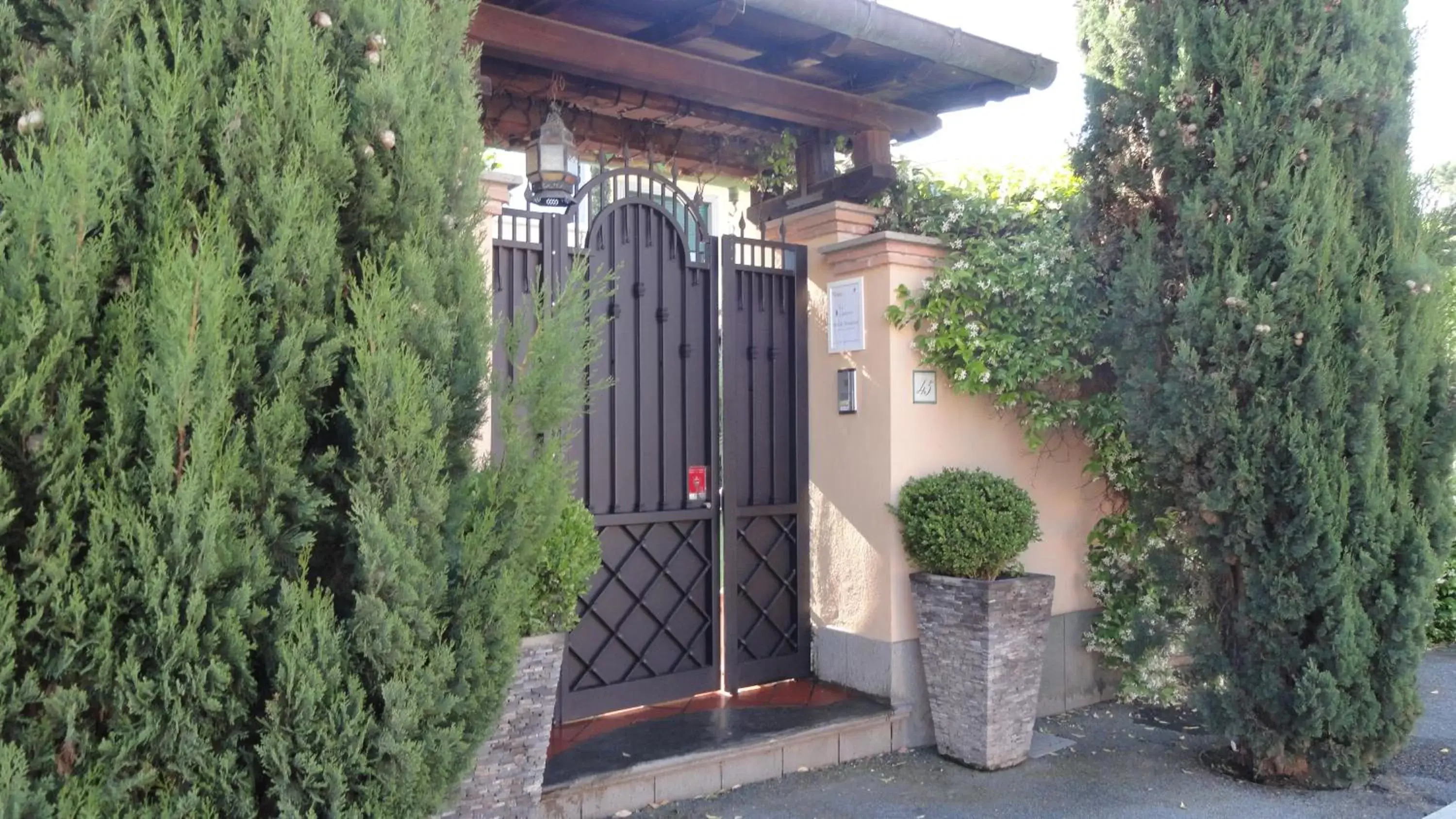 Facade/entrance in B&B Le Lanterne