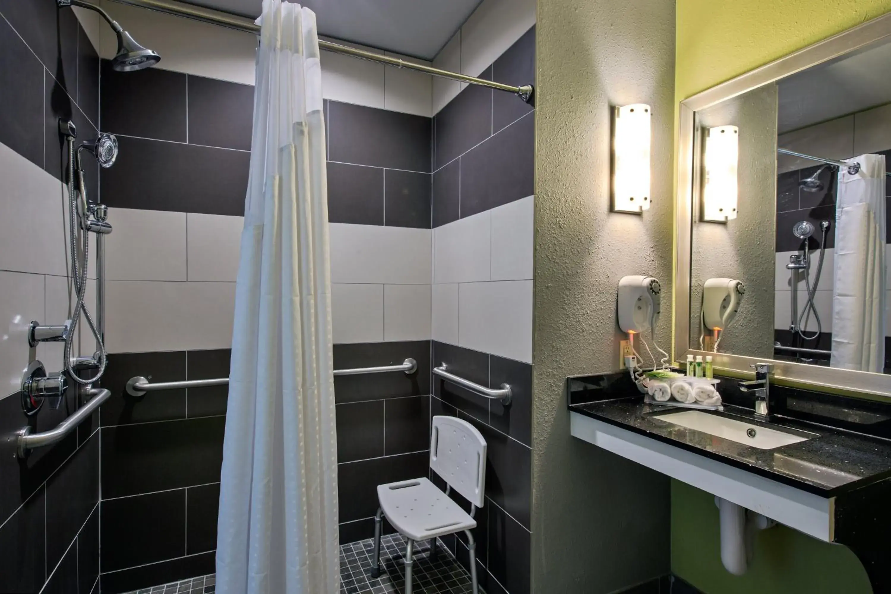 Bathroom in Holiday Inn Express and Suites Carlisle Harrisburg