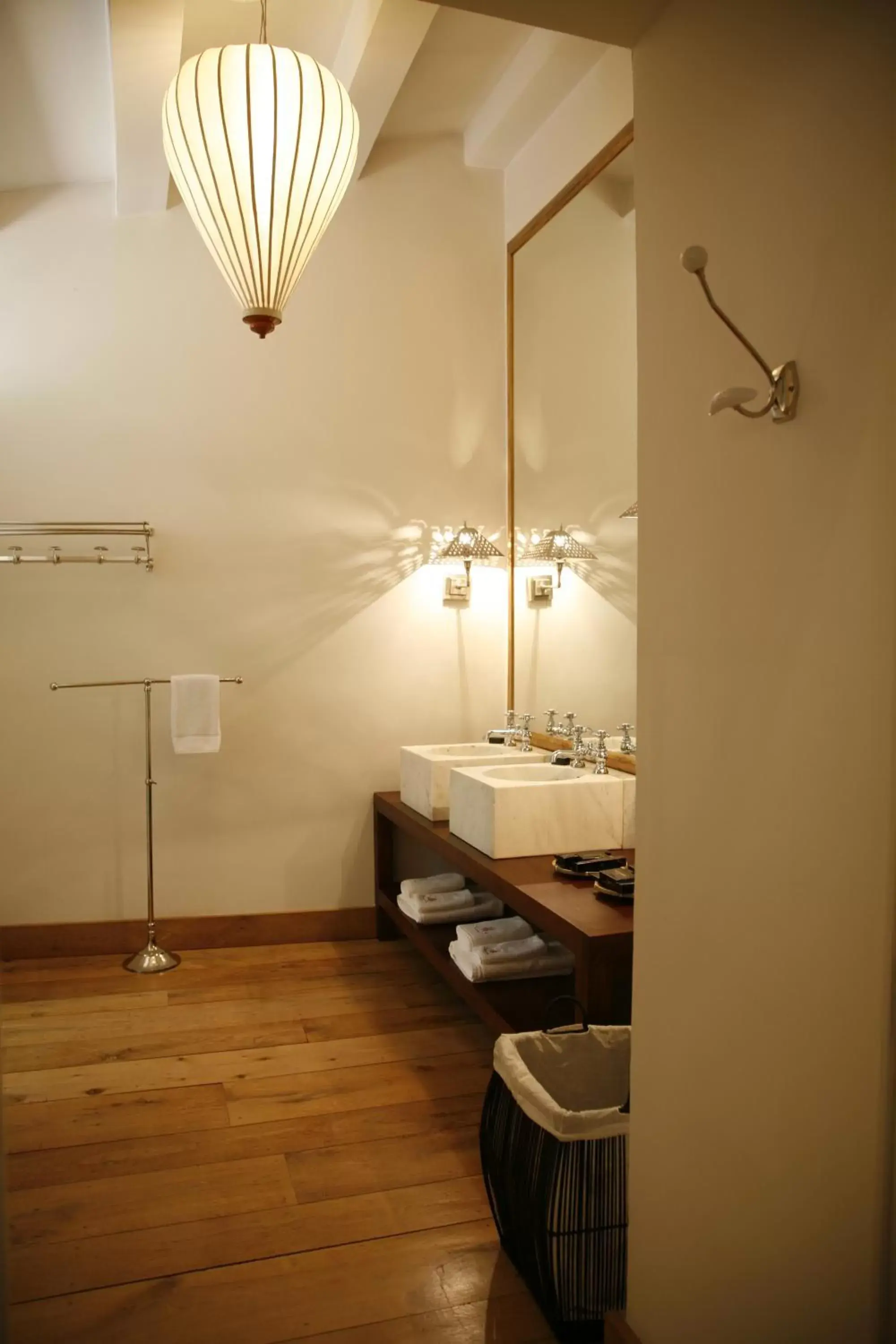 Shower, Bathroom in Hotel La Malcontenta