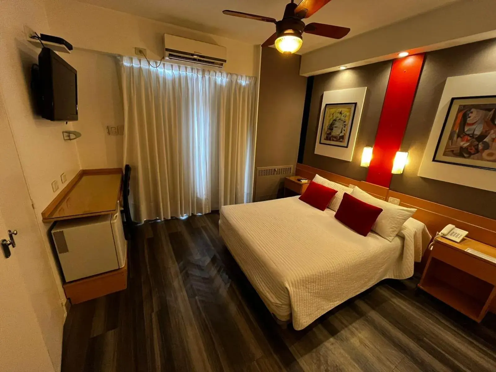 Bed in Sarmiento Palace Hotel Bed in Sarmiento Palace Hotel