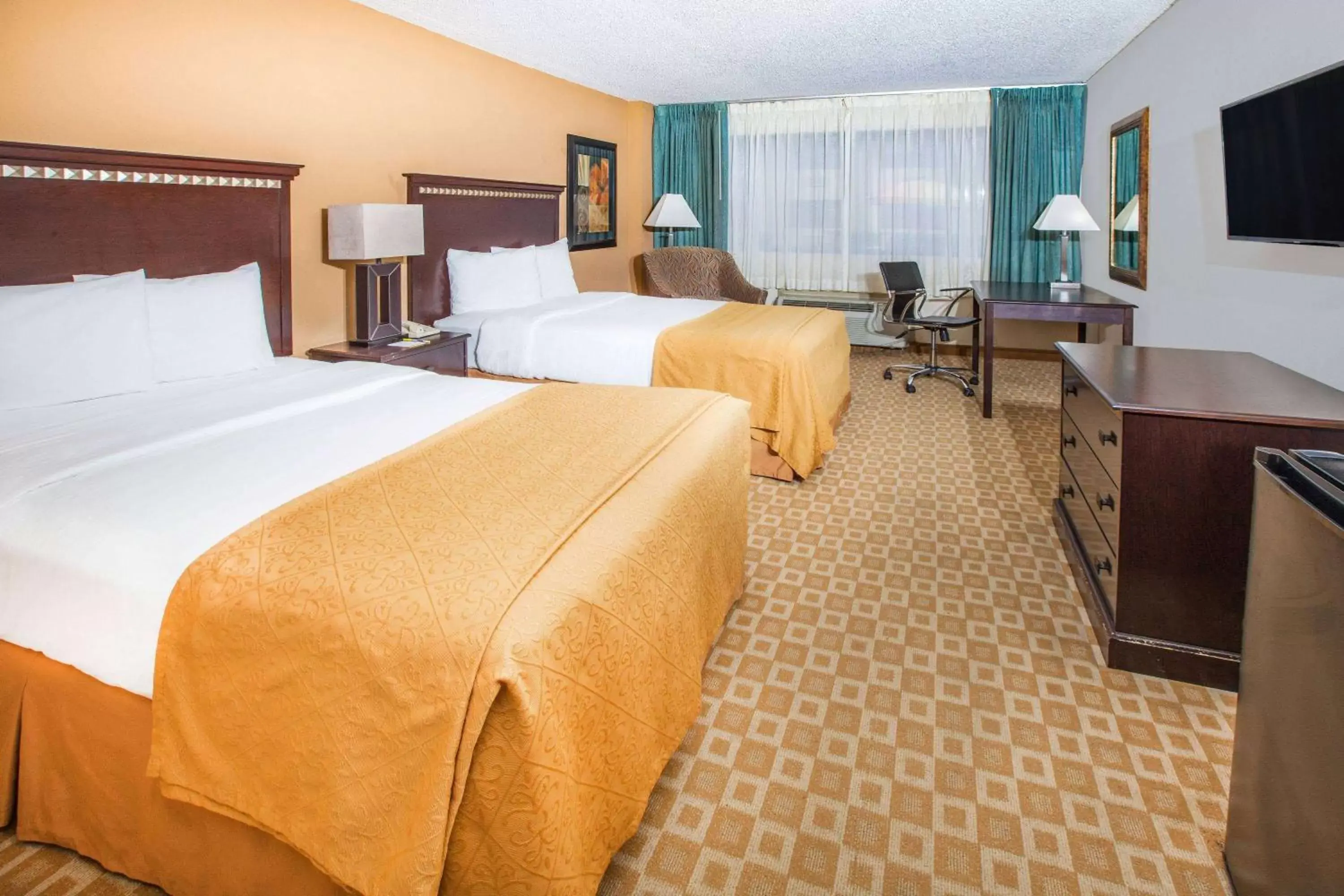 Photo of the whole room in Days Inn by Wyndham Sherman