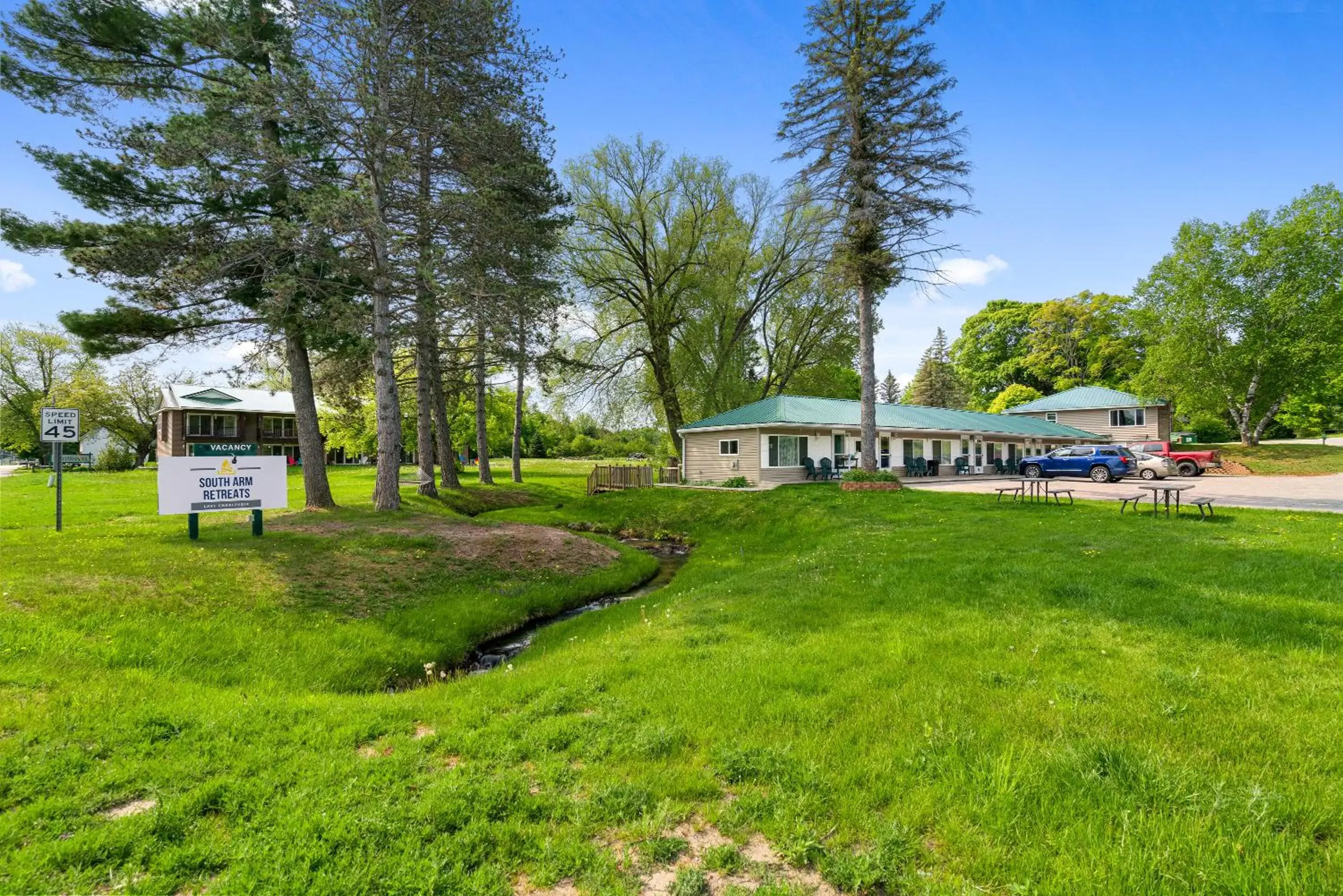 Street view, Property Building in South Arm Retreats