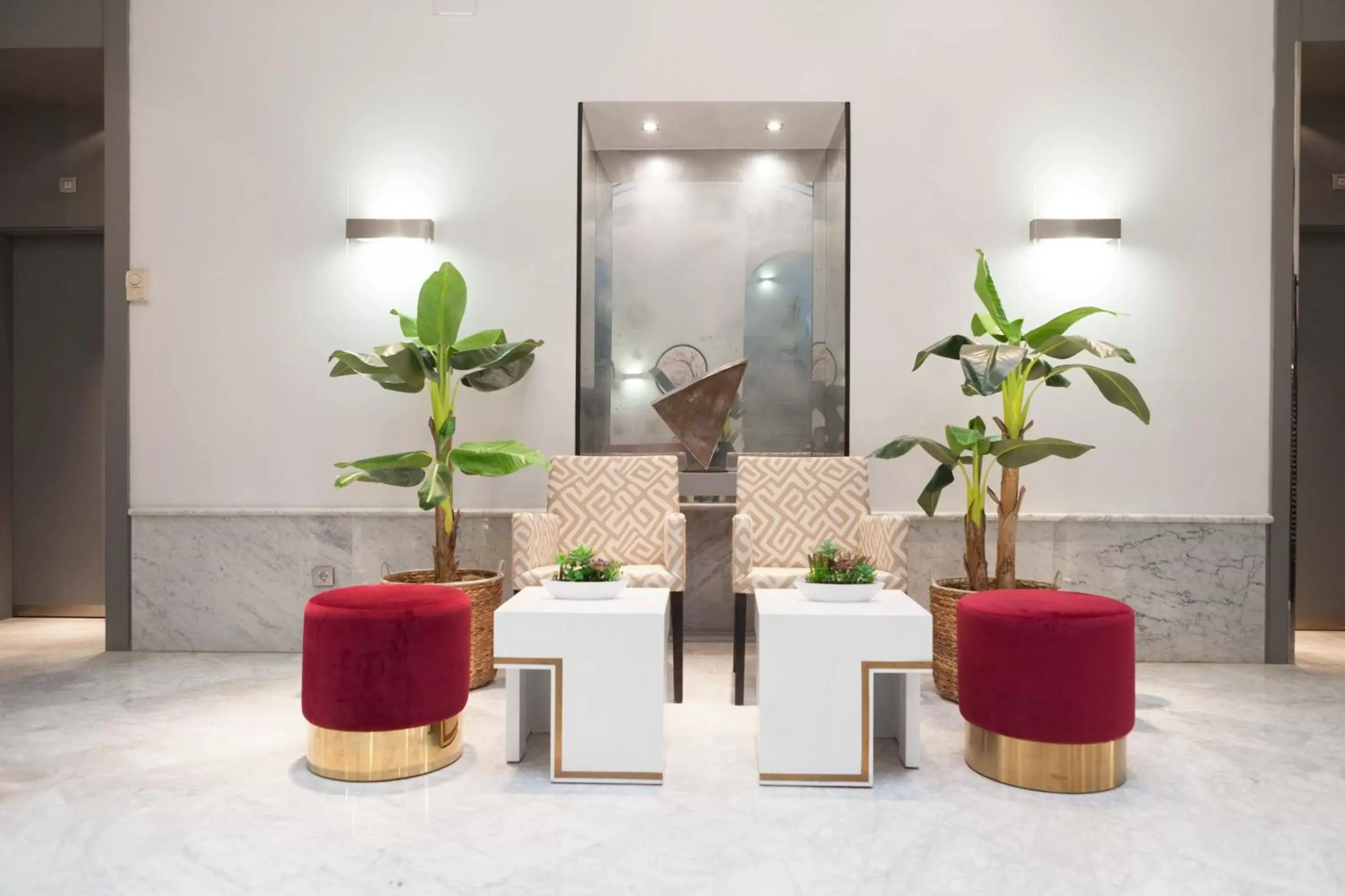 Lobby or reception in Petit Palace Santa Cruz Lobby or reception in Petit Palace Santa Cruz