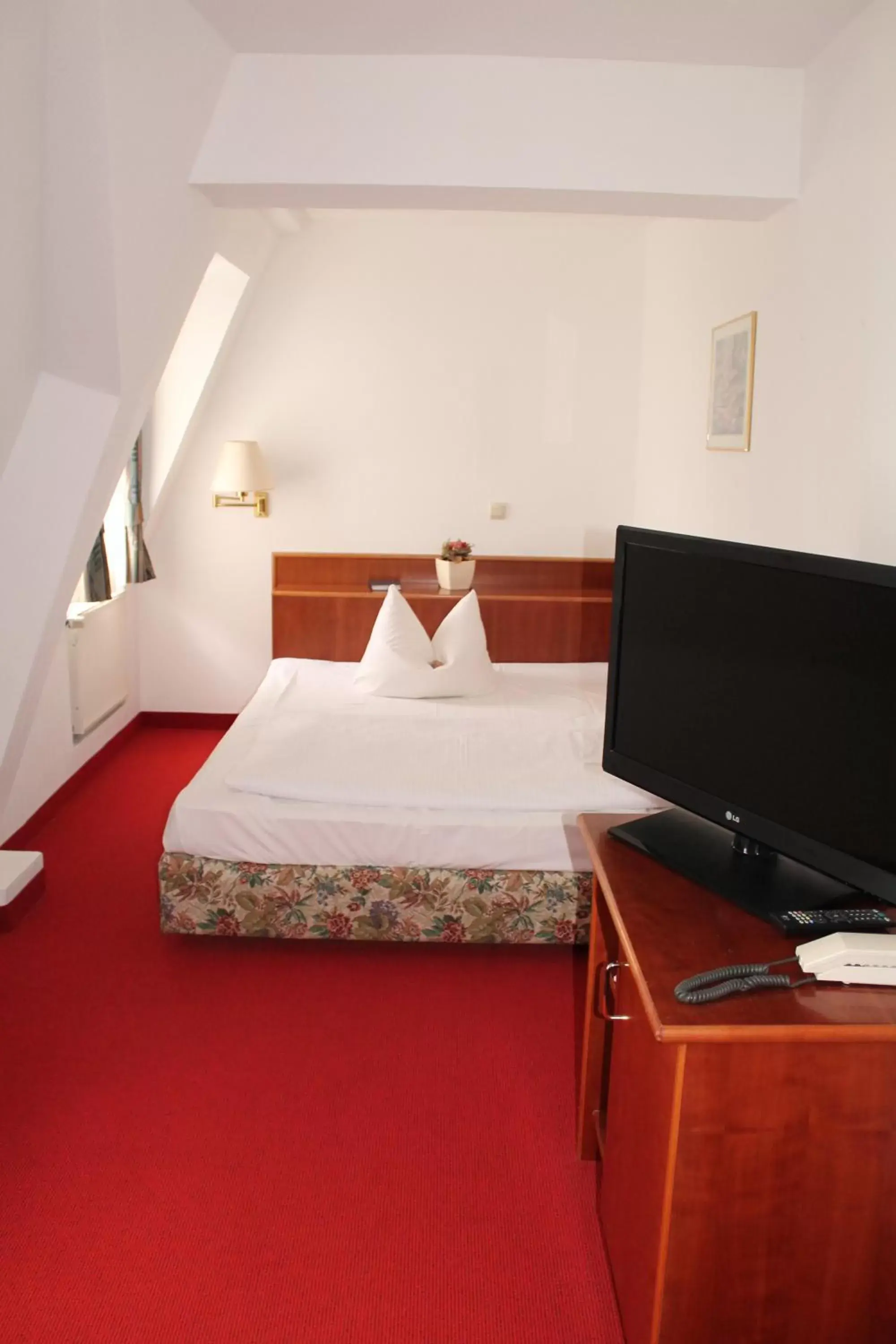 Photo of the whole room, Bed in Hotel Fürsteneck