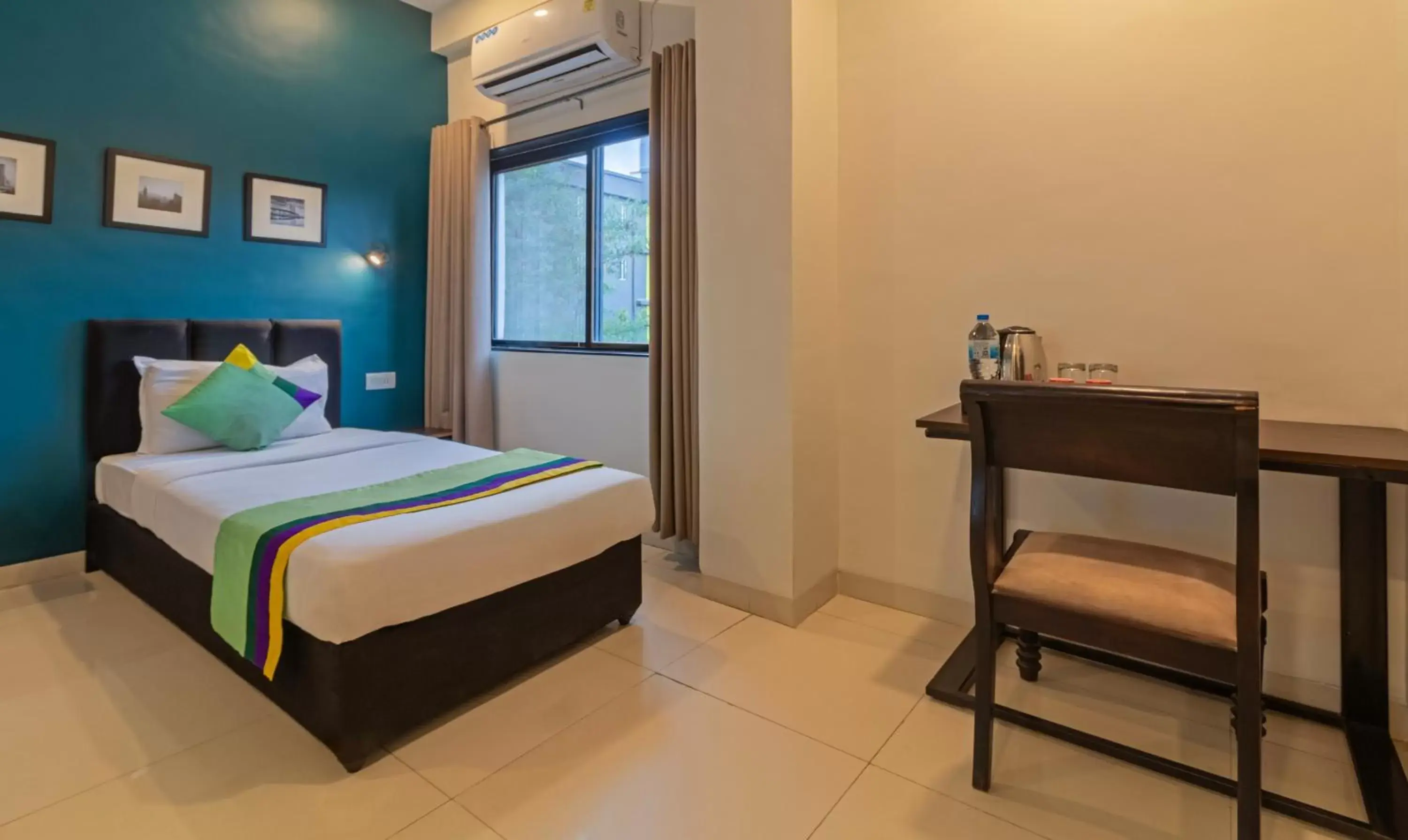 Bedroom, Bed in Treebo Tulip Comfort Bedroom, Bed in Treebo Tulip Comfort