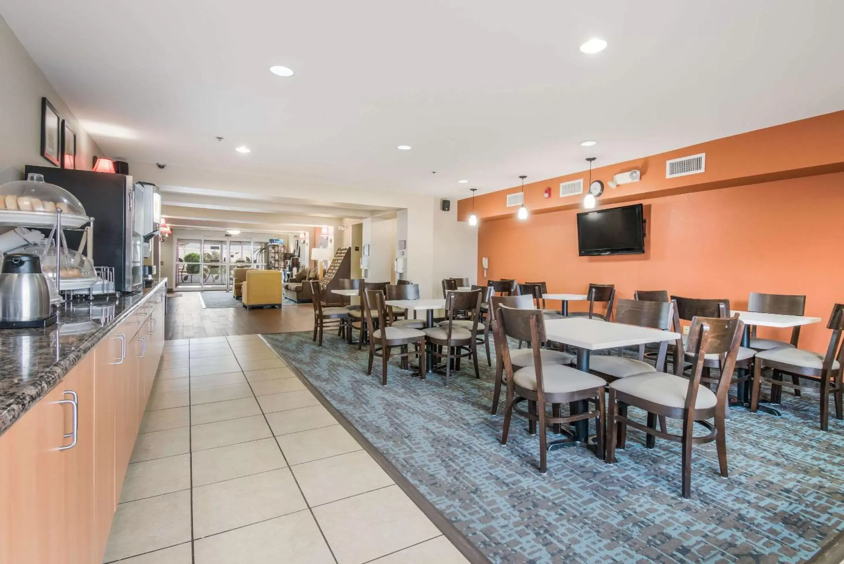 Breakfast, Restaurant/Places to Eat in Sleep Inn & Suites Ronks