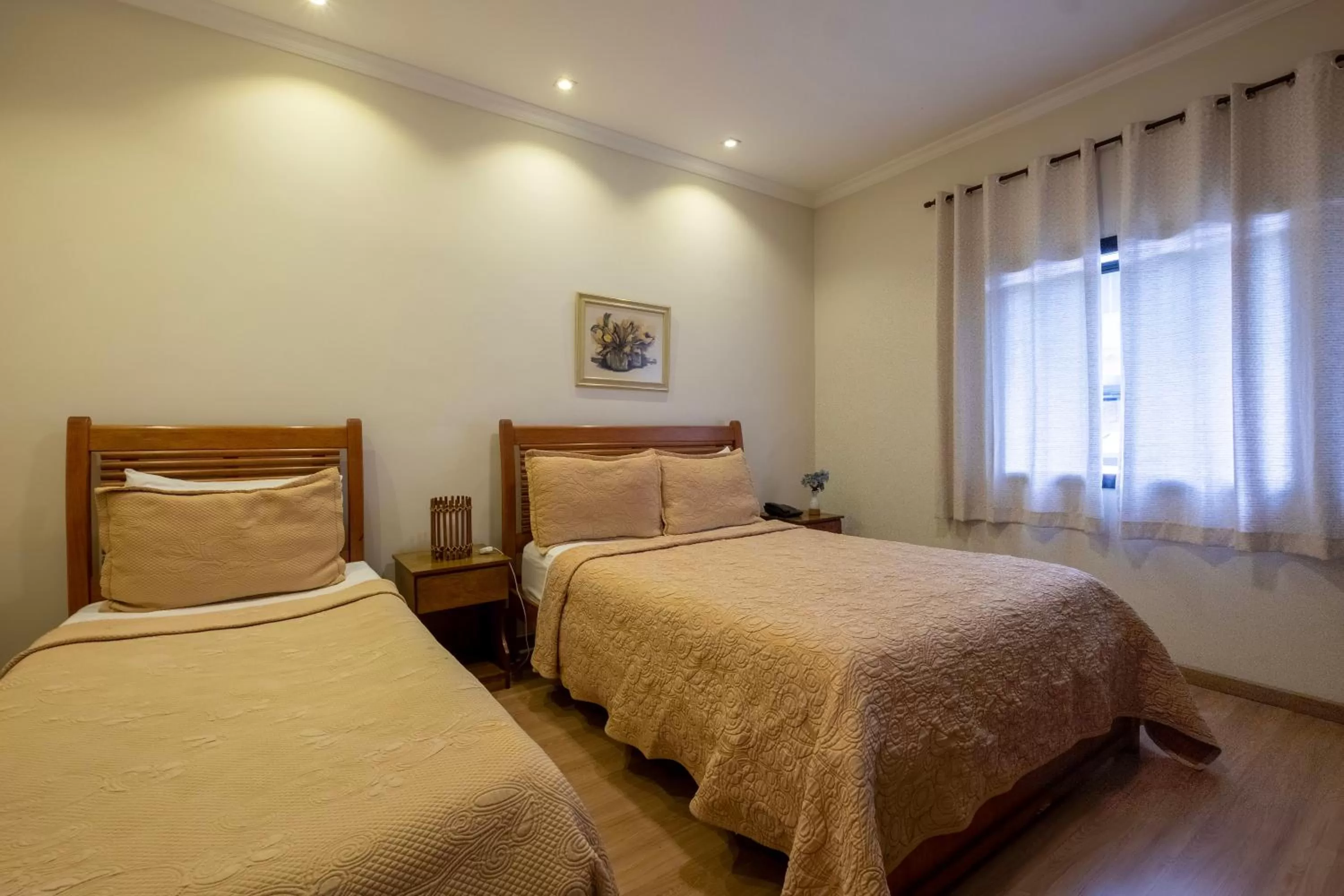 Bed in Hotel Mount Everest