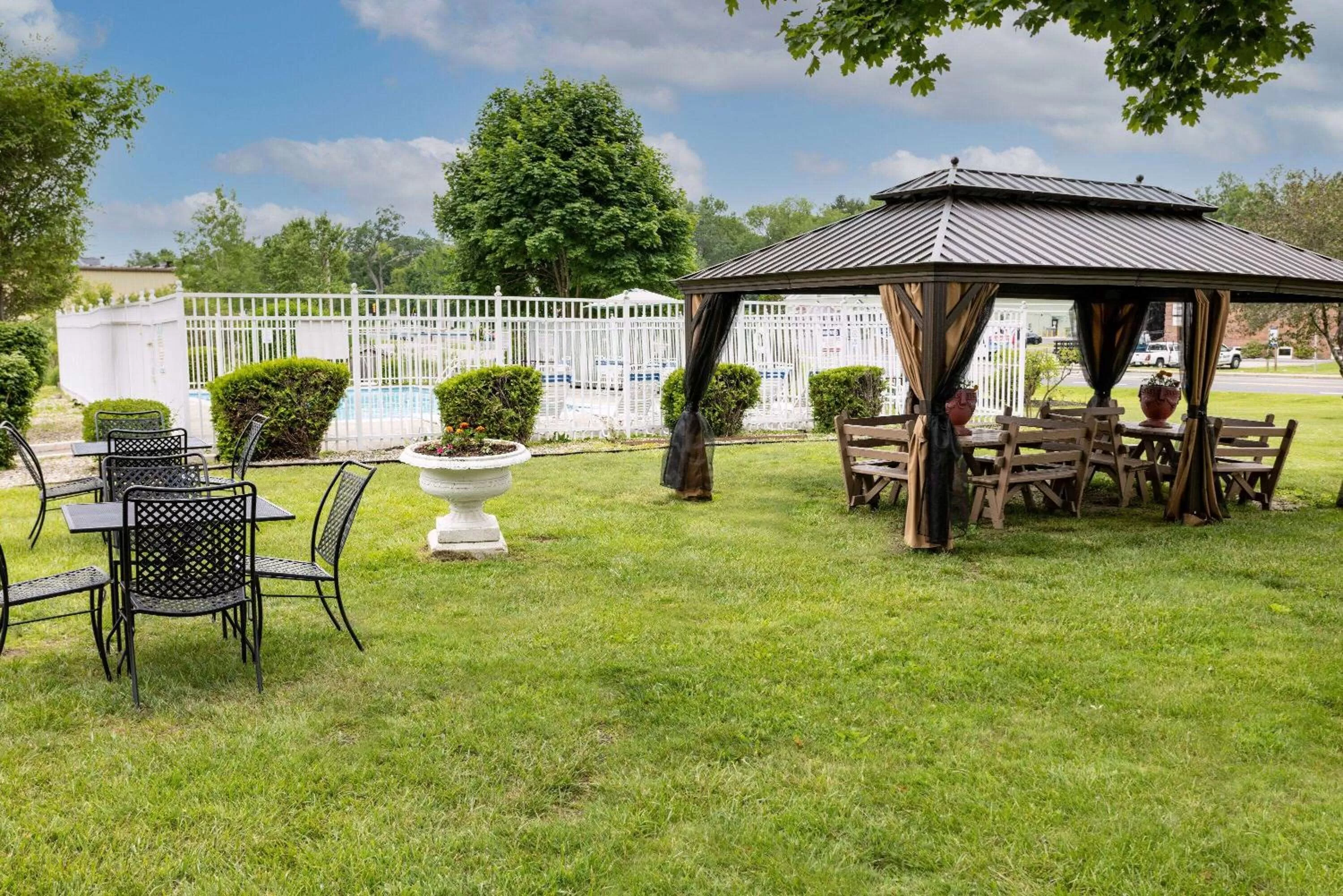 On site in Howard Johnson by Wyndham Lenox