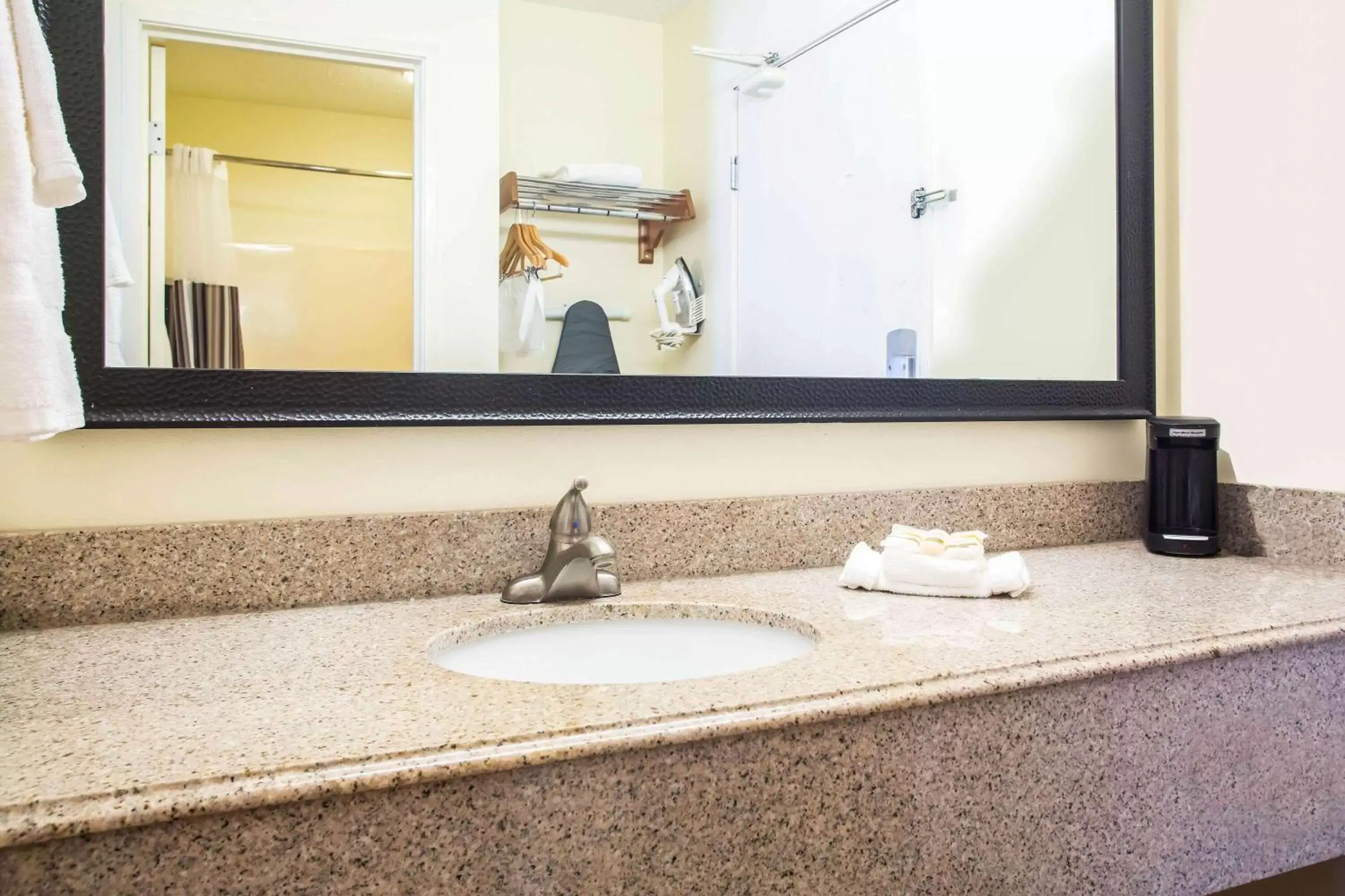 Bathroom in La Quinta by Wyndham Columbia