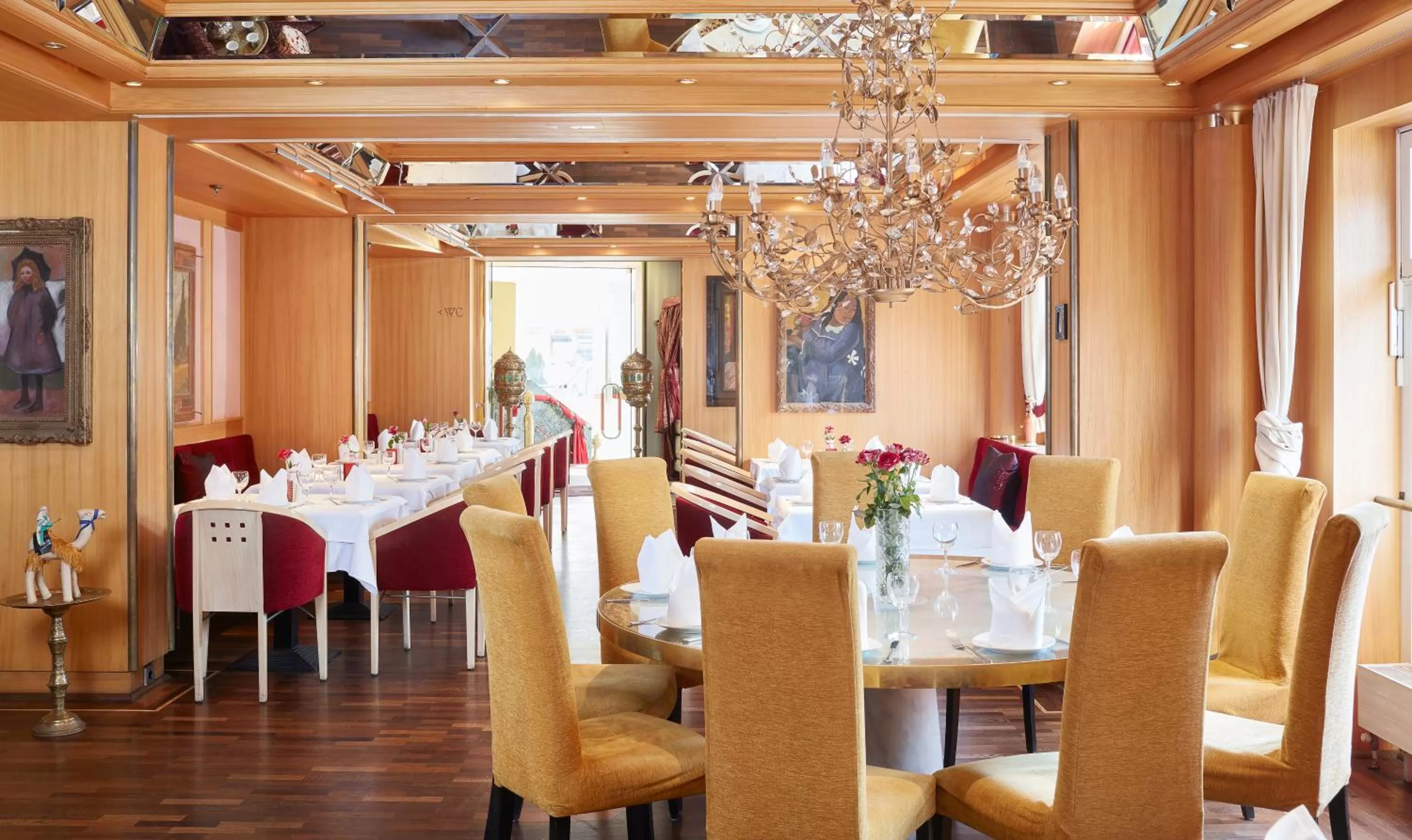 Restaurant/places to eat in Living Hotel Großer Kurfürst