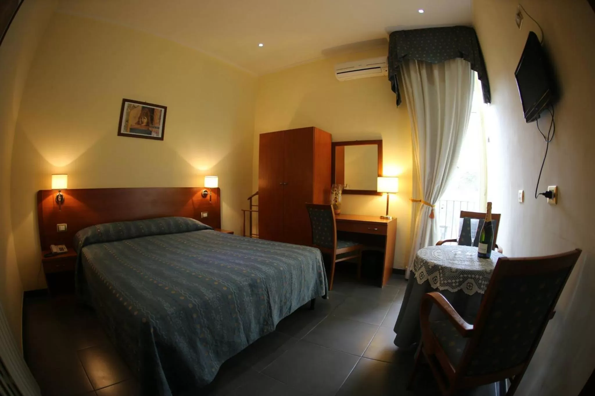 Photo of the whole room, Bed in Hotel Nettuno