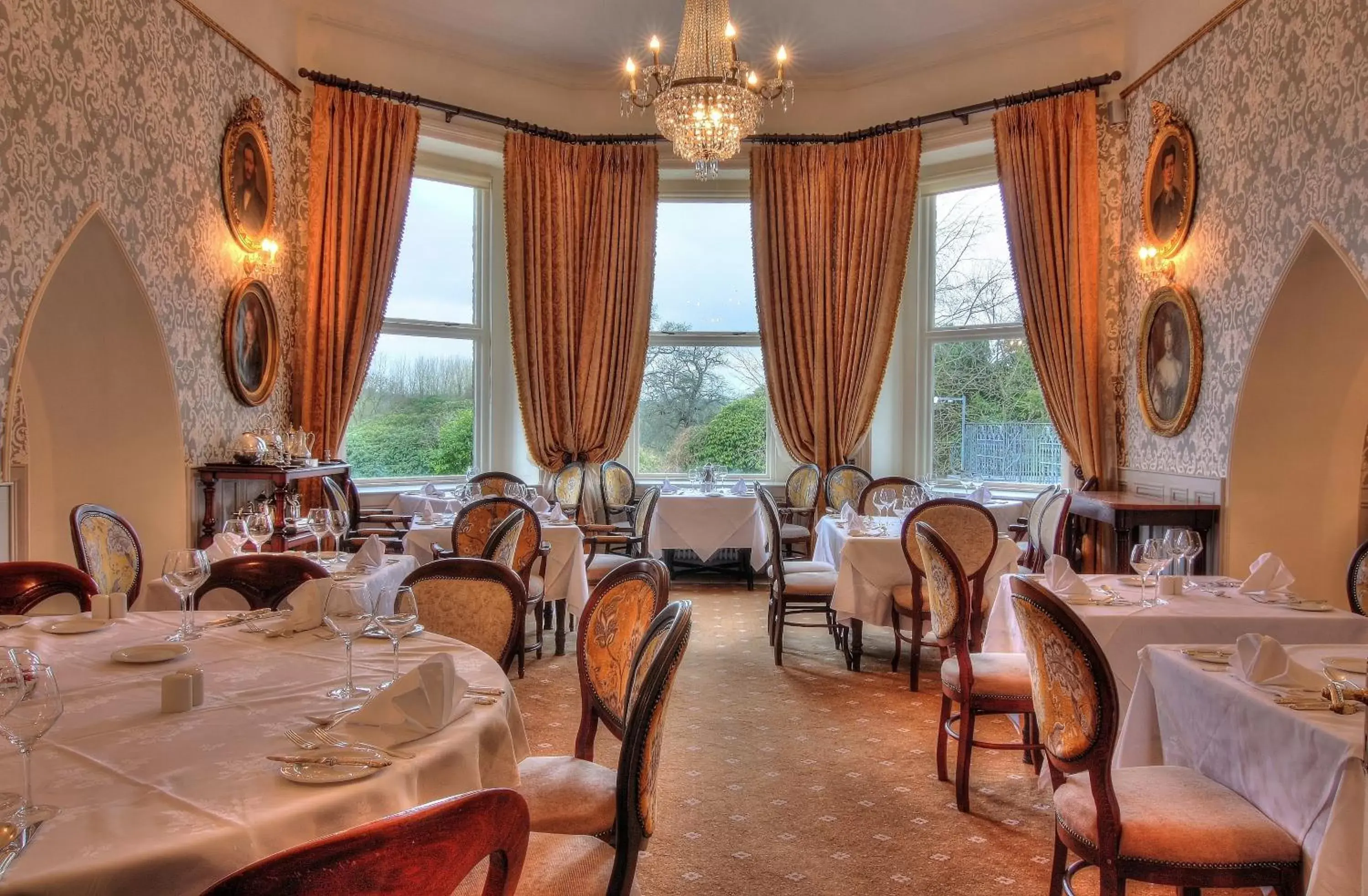 Restaurant/Places to Eat in Cabra Castle Hotel