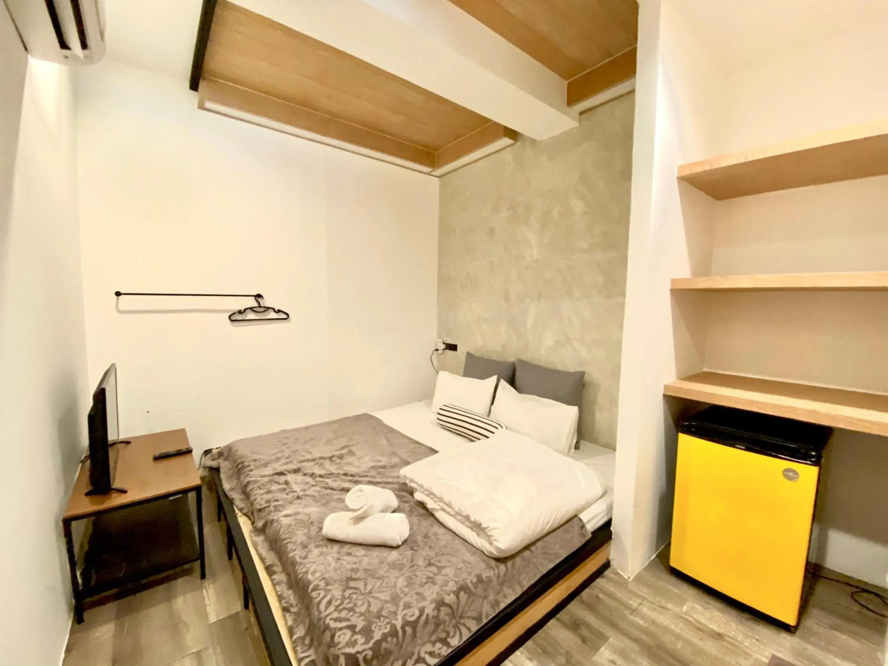 Bed in Vann Bangkok Boutique House