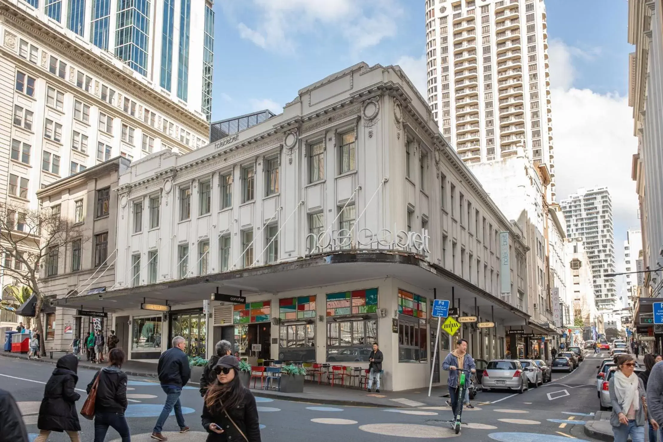 Property building, Neighborhood in Hotel DeBrett