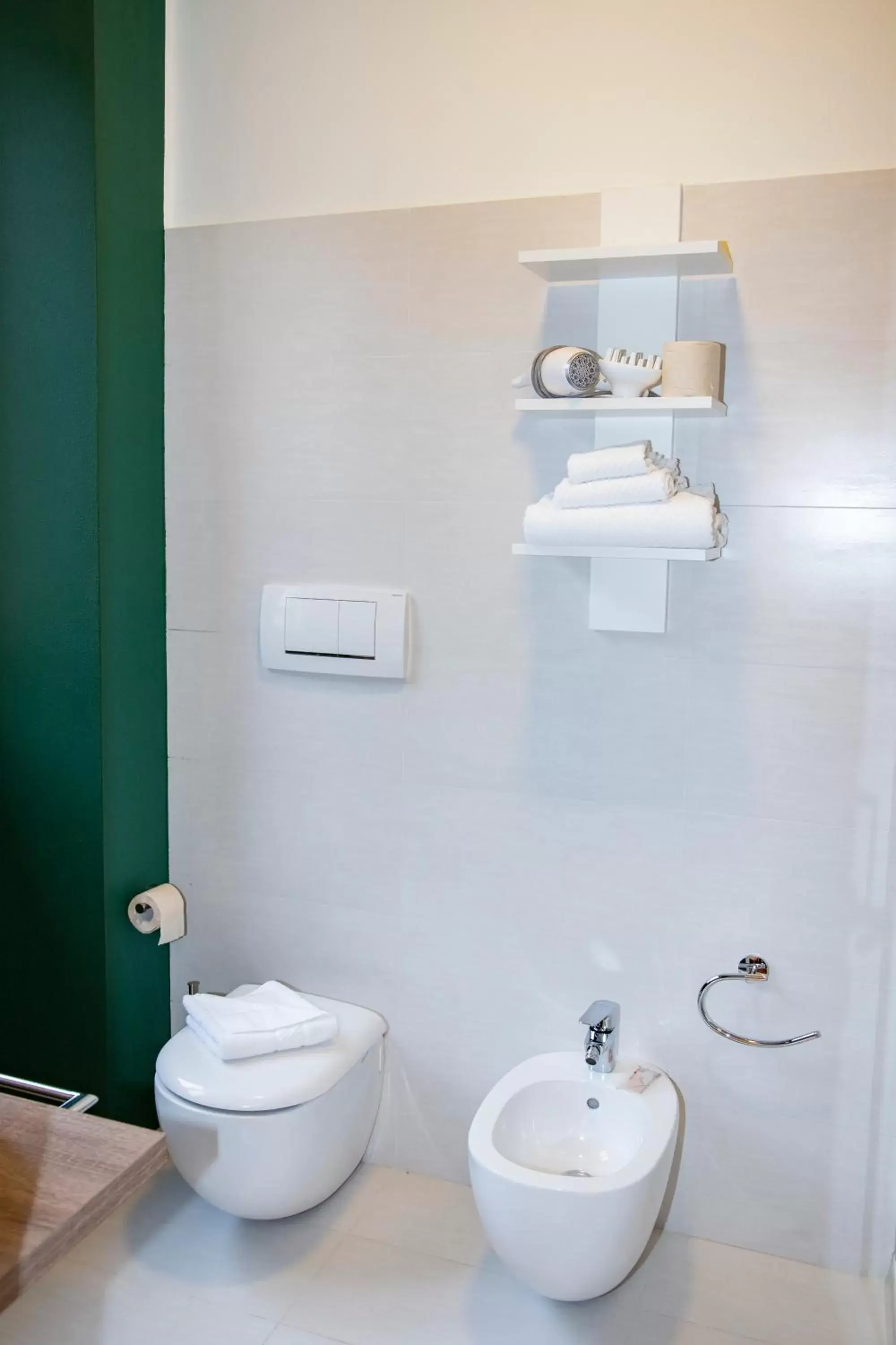 Bathroom in Easy Milano - Rooms and Apartments Navigli