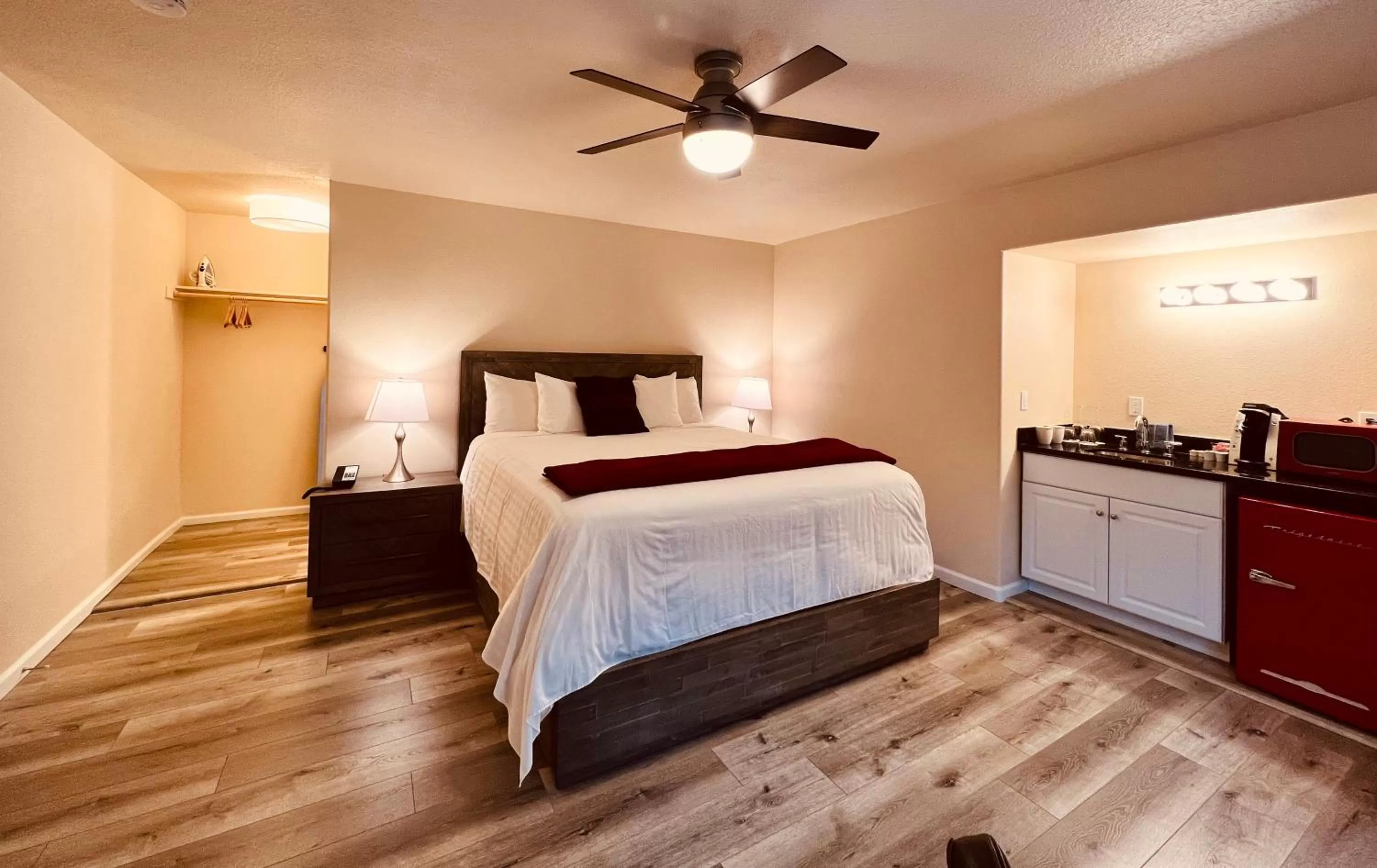 Bedroom, Bed in West Sonoma Inn & Spa