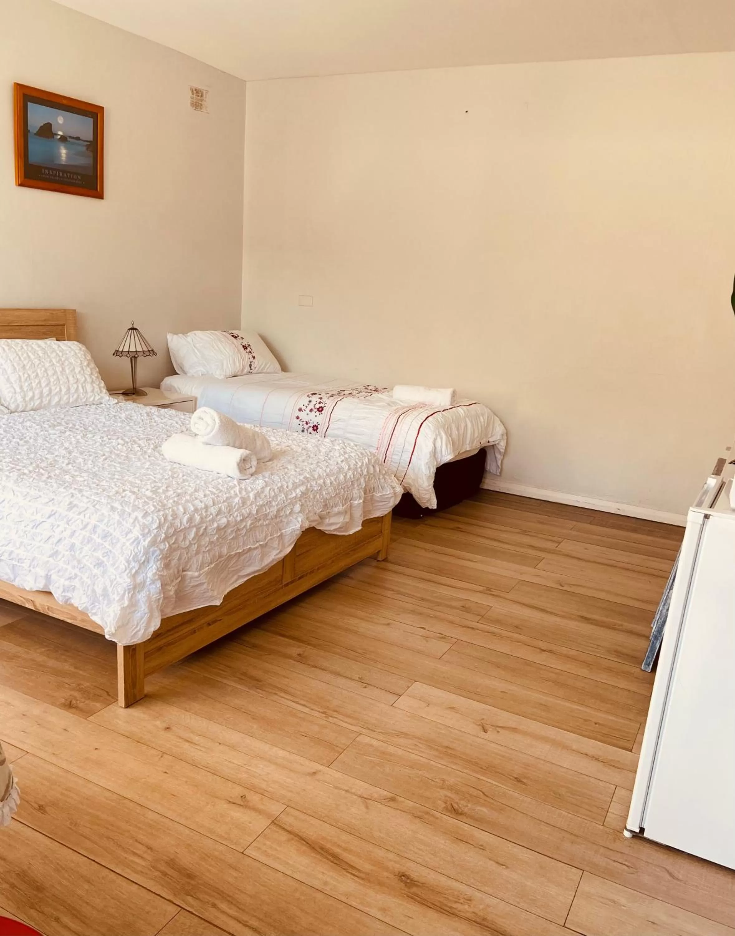 Bed in Ettalong Beach motel