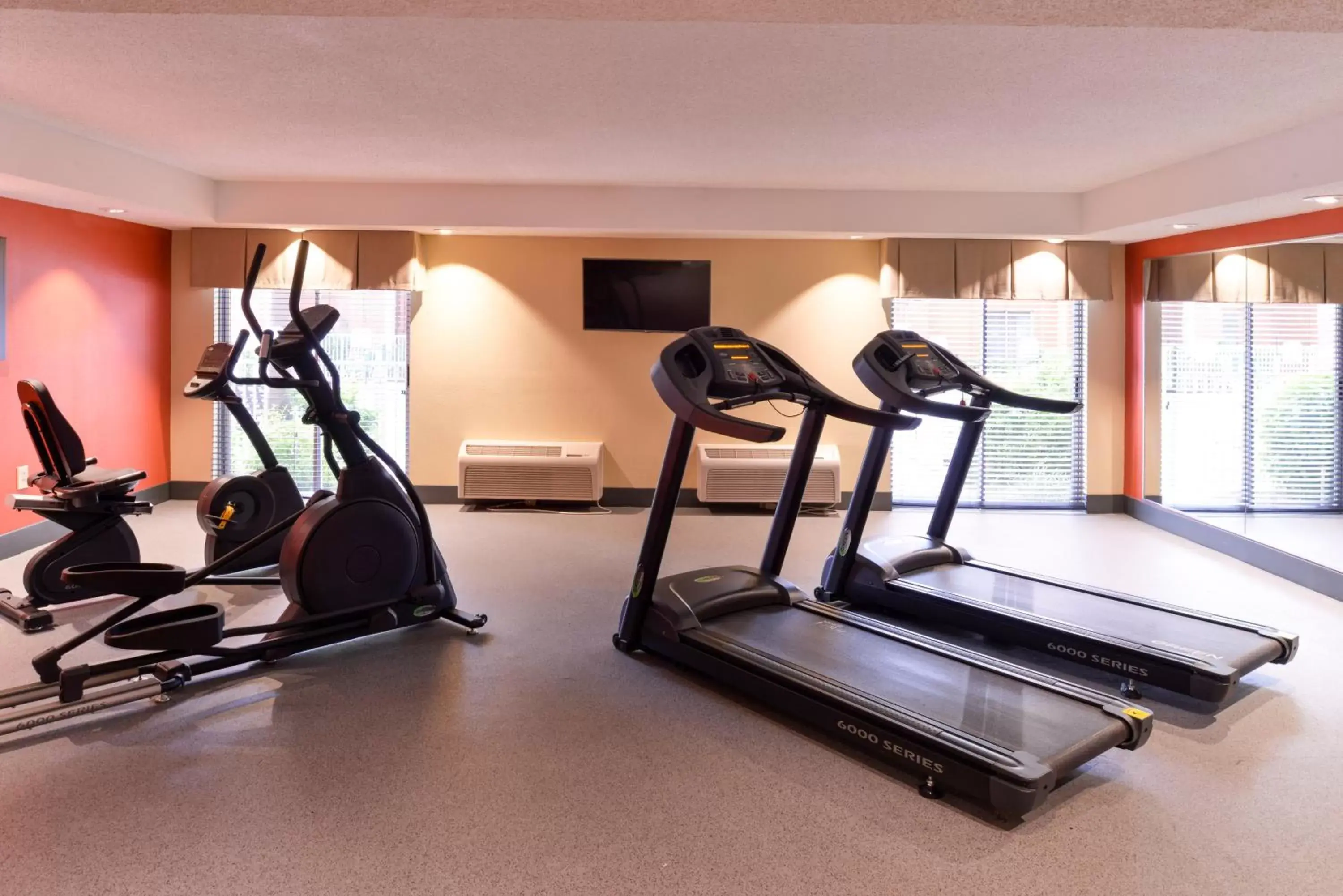 Spa and wellness centre/facilities, Fitness Center/Facilities in Holiday Inn Express Hotel Clearwater East - ICOT Center, an IHG Hotel