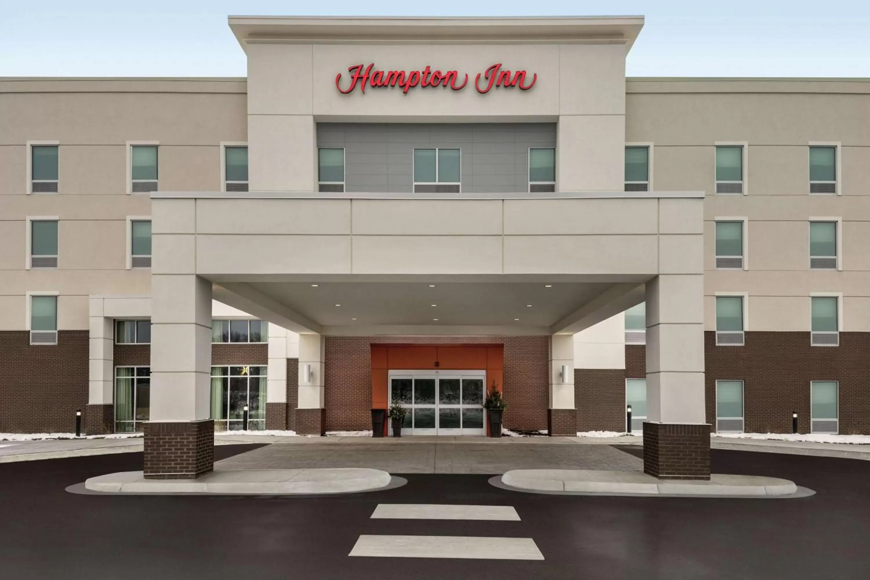 Property building in Hampton Inn Brooklyn Park