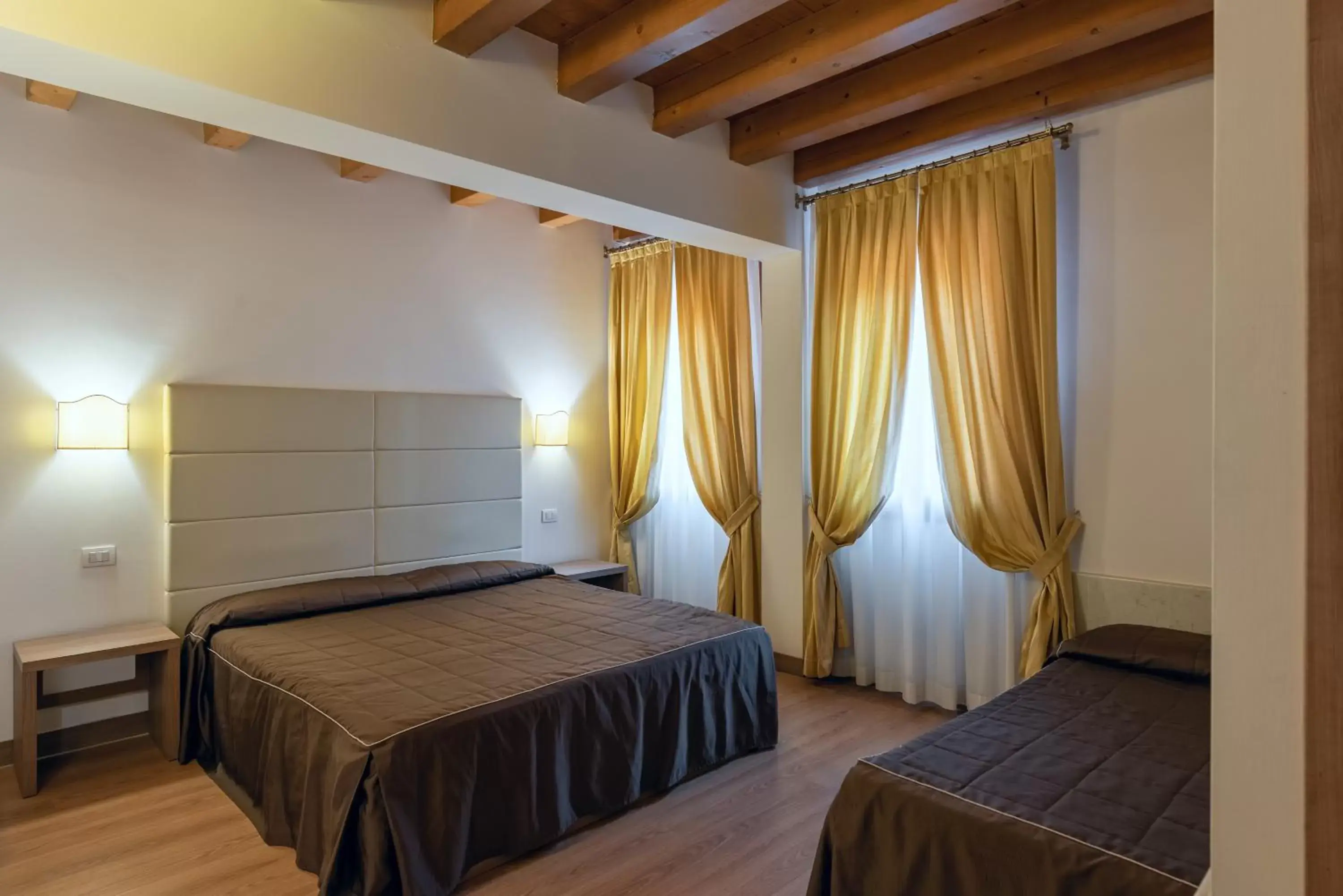 Bedroom, Bed in UNAWAY Ecohotel Villa Costanza Venezia