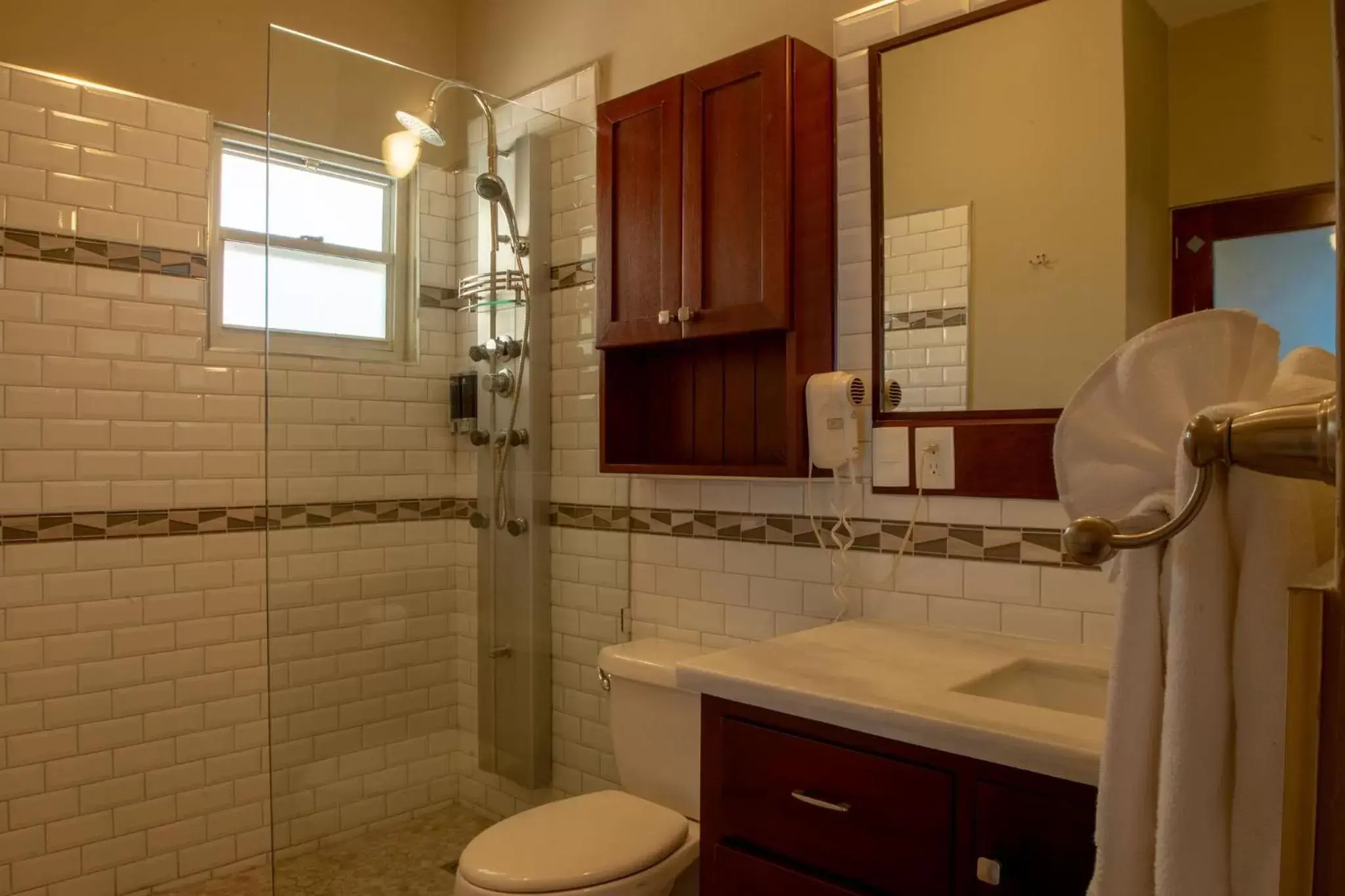 Toilet, Bathroom in Velero Beach Resort