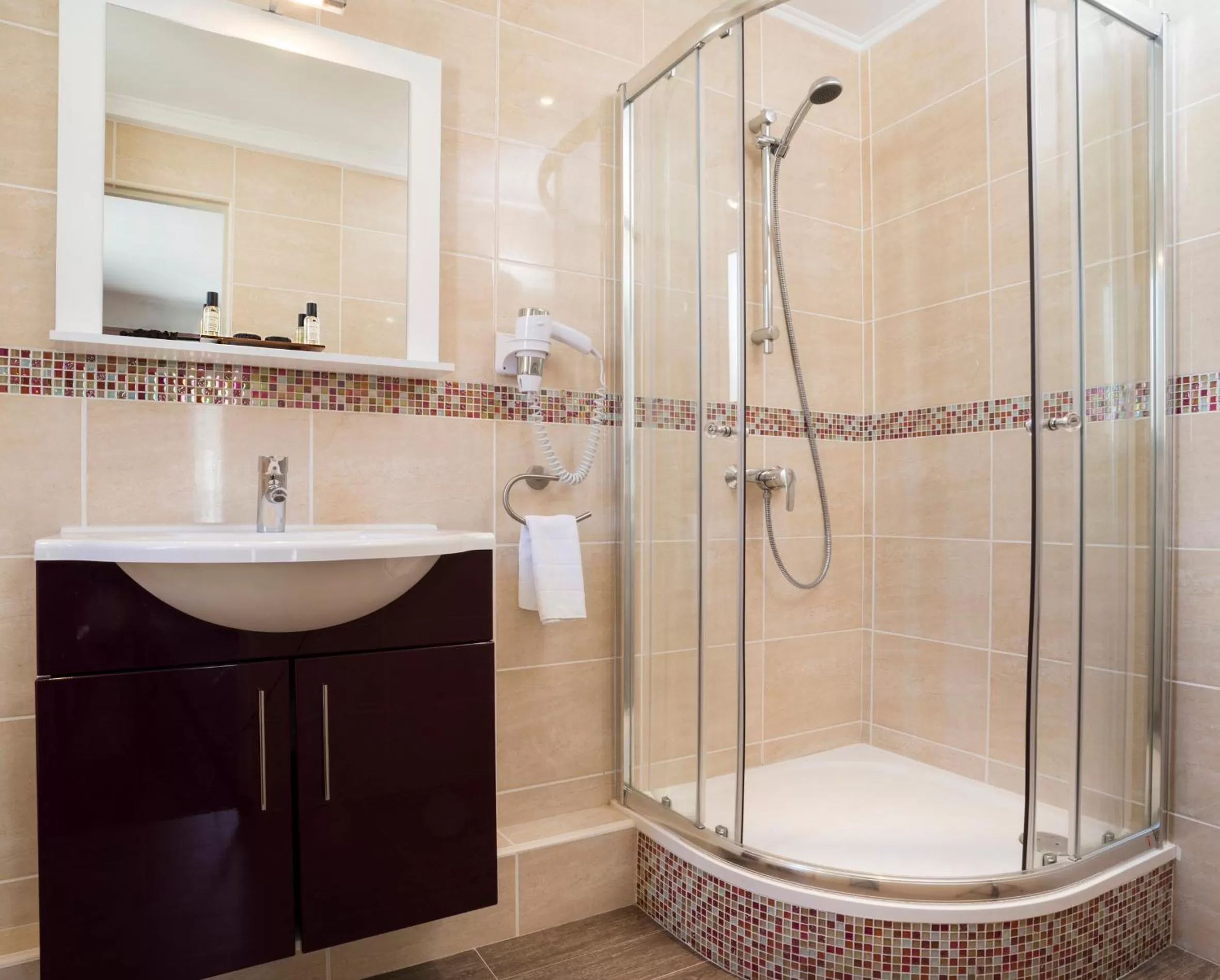 Bathroom in Chatillon Paris Montparnasse