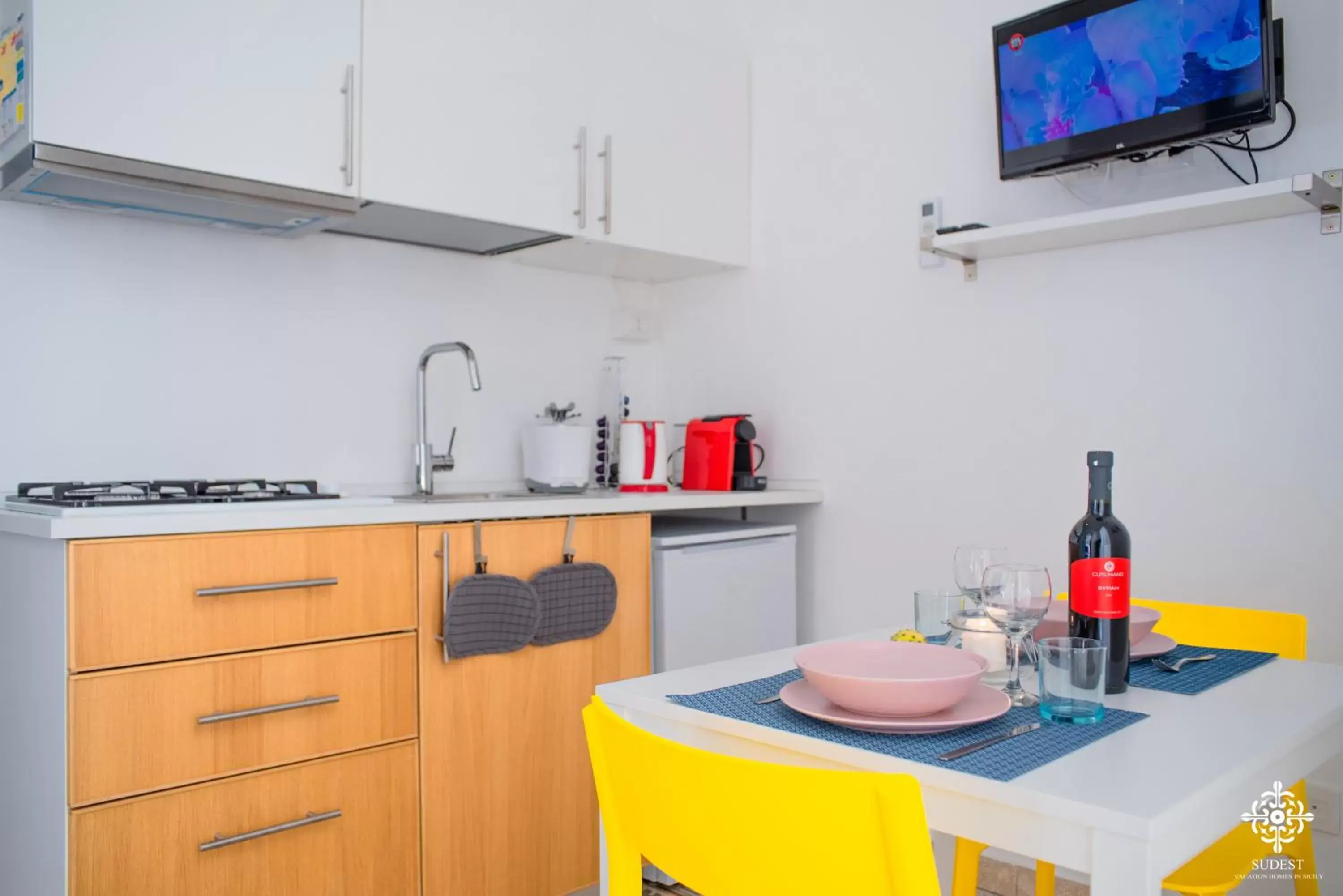 Kitchen or kitchenette, Kitchen/Kitchenette in LE 4 PERLE Apartments