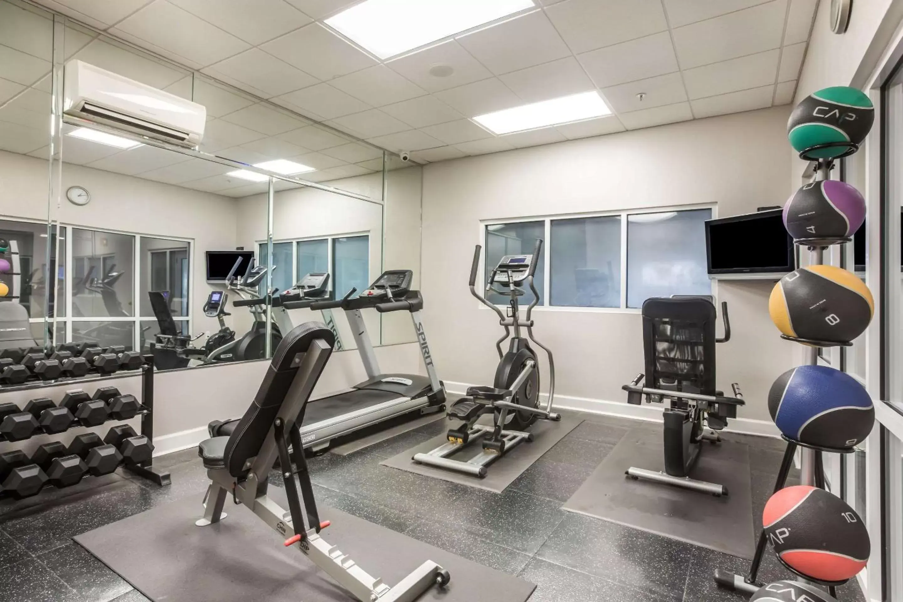 Fitness centre/facilities, Fitness Center/Facilities in Comfort Inn & Suites