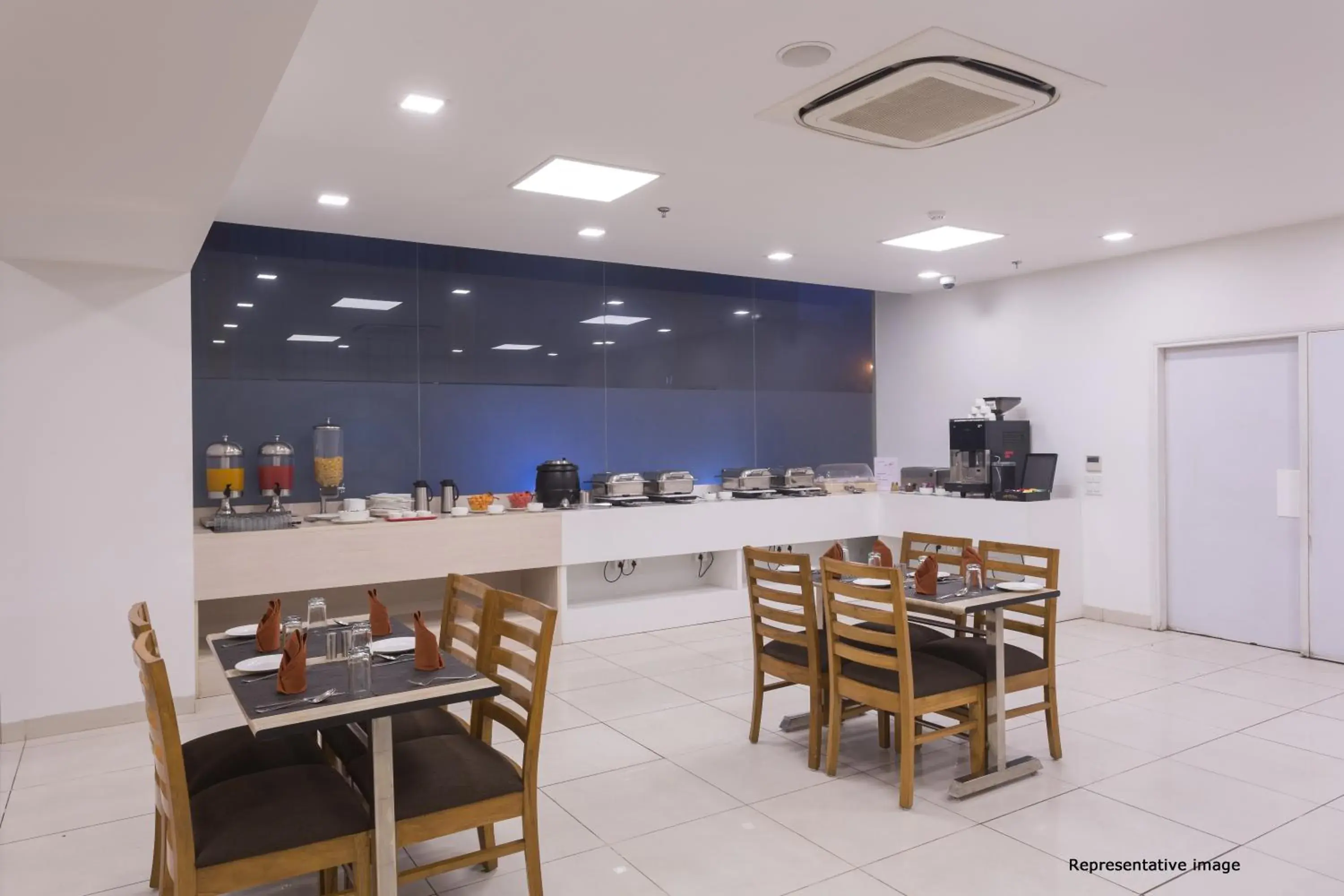 Continental breakfast, Restaurant/Places to Eat in Ginger Vapi