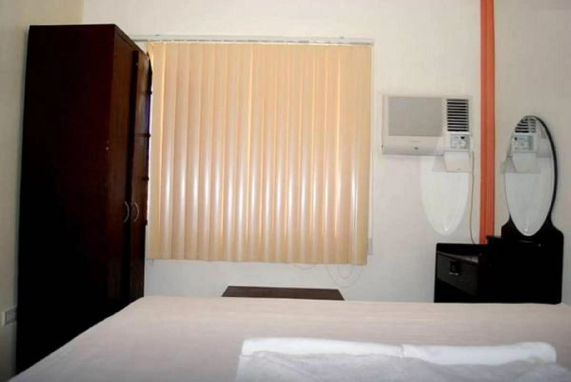 Bed in Gaea's Apartments