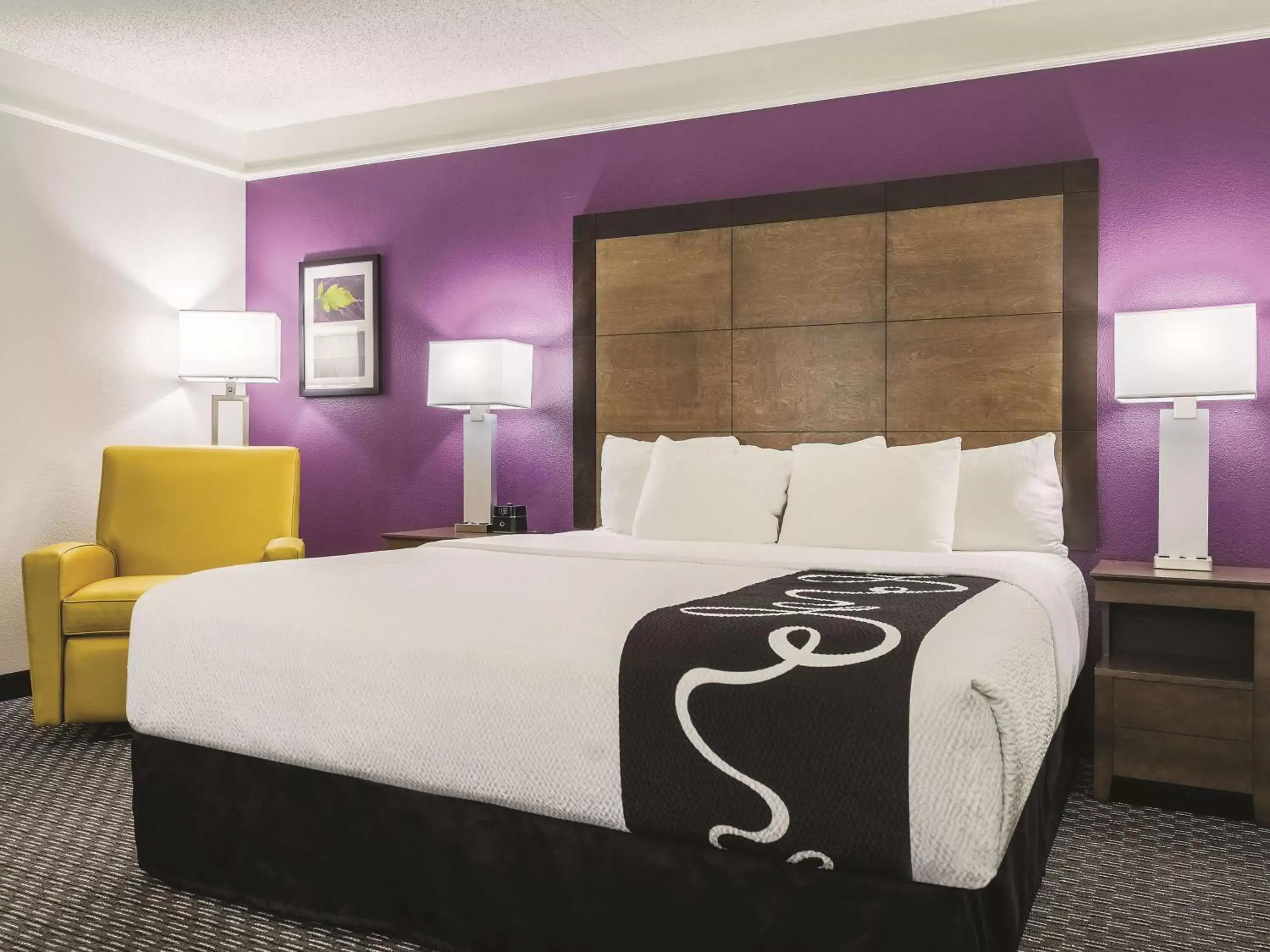 Photo of the whole room, Bed in La Quinta by Wyndham Alexandria Airport