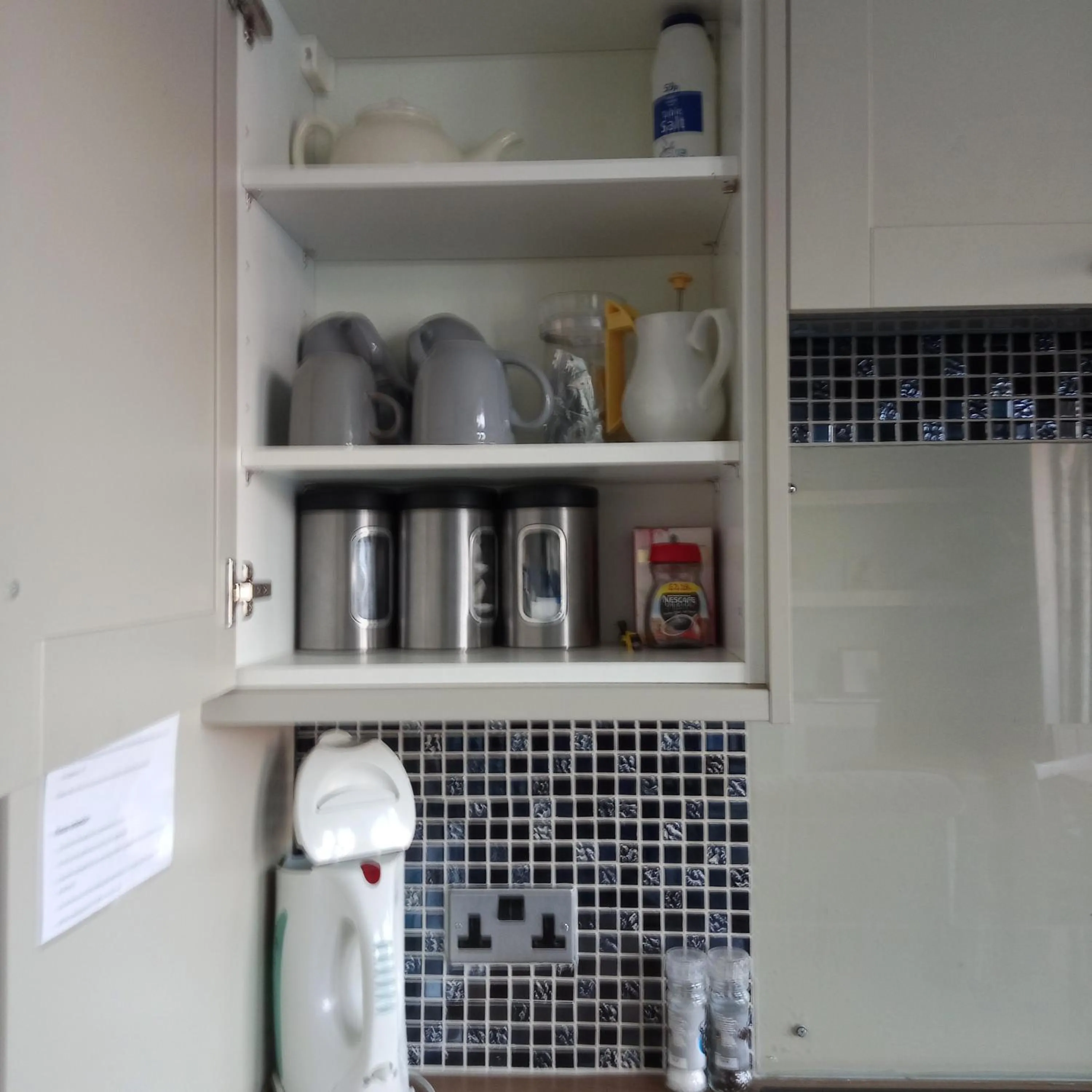 Coffee/tea facilities in The Wilton Weymouth