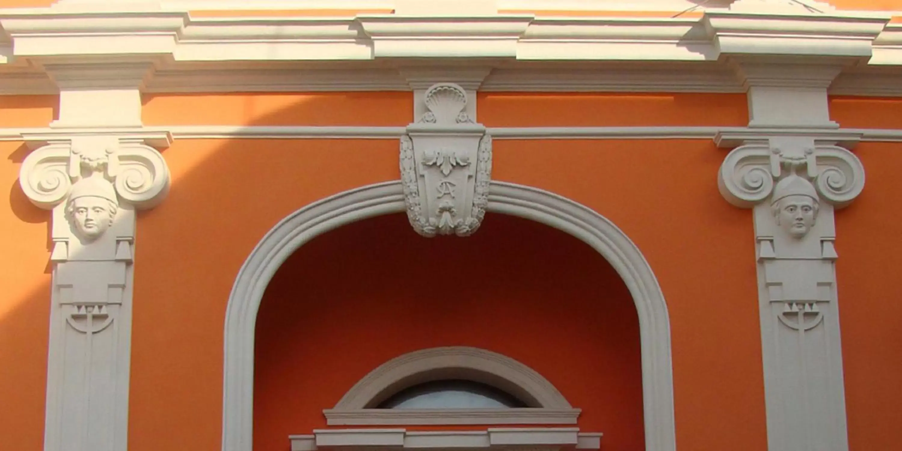 Facade/entrance in Domus Salentina