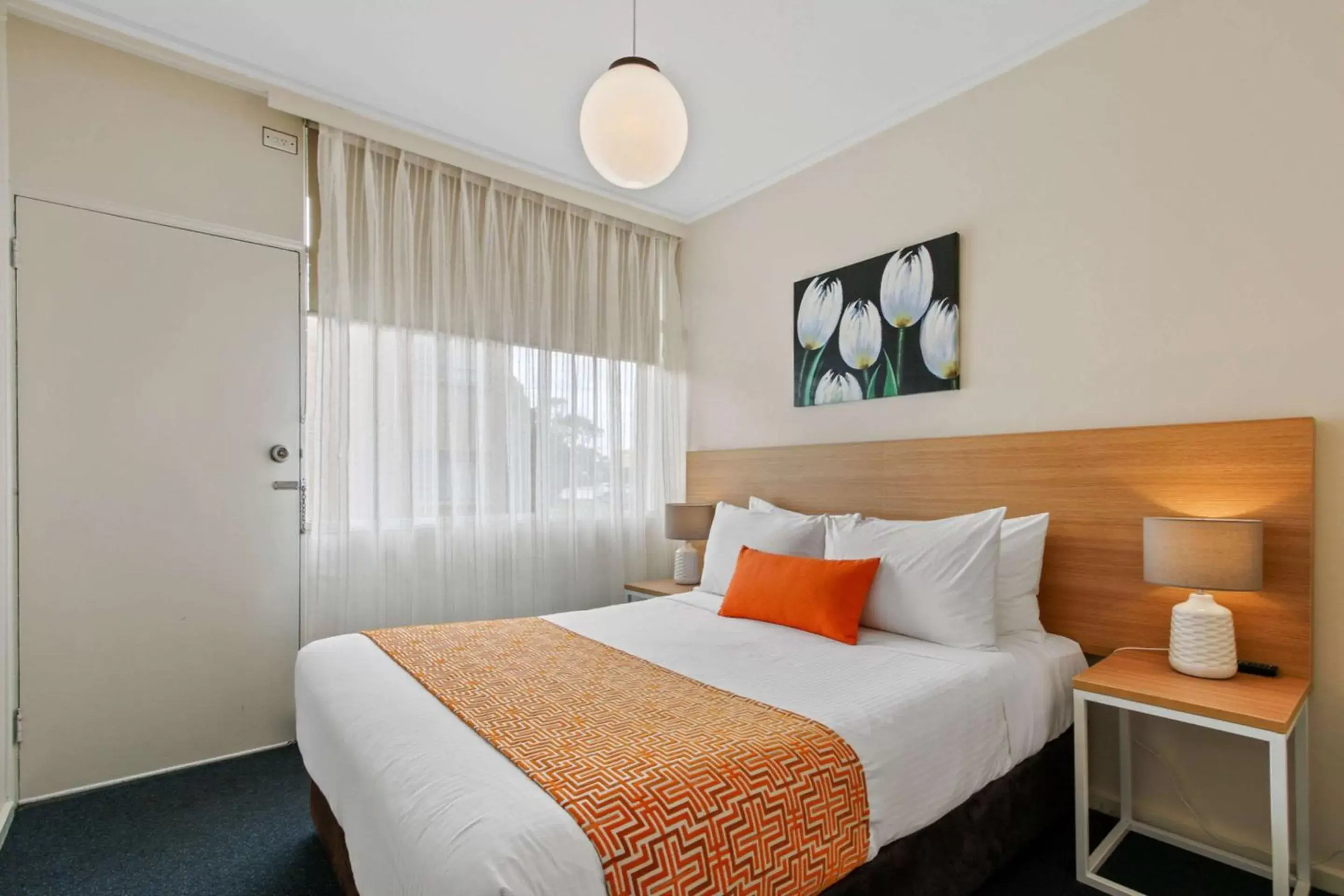 Bedroom, Bed in Comfort Inn & Suites Lakes Entrance