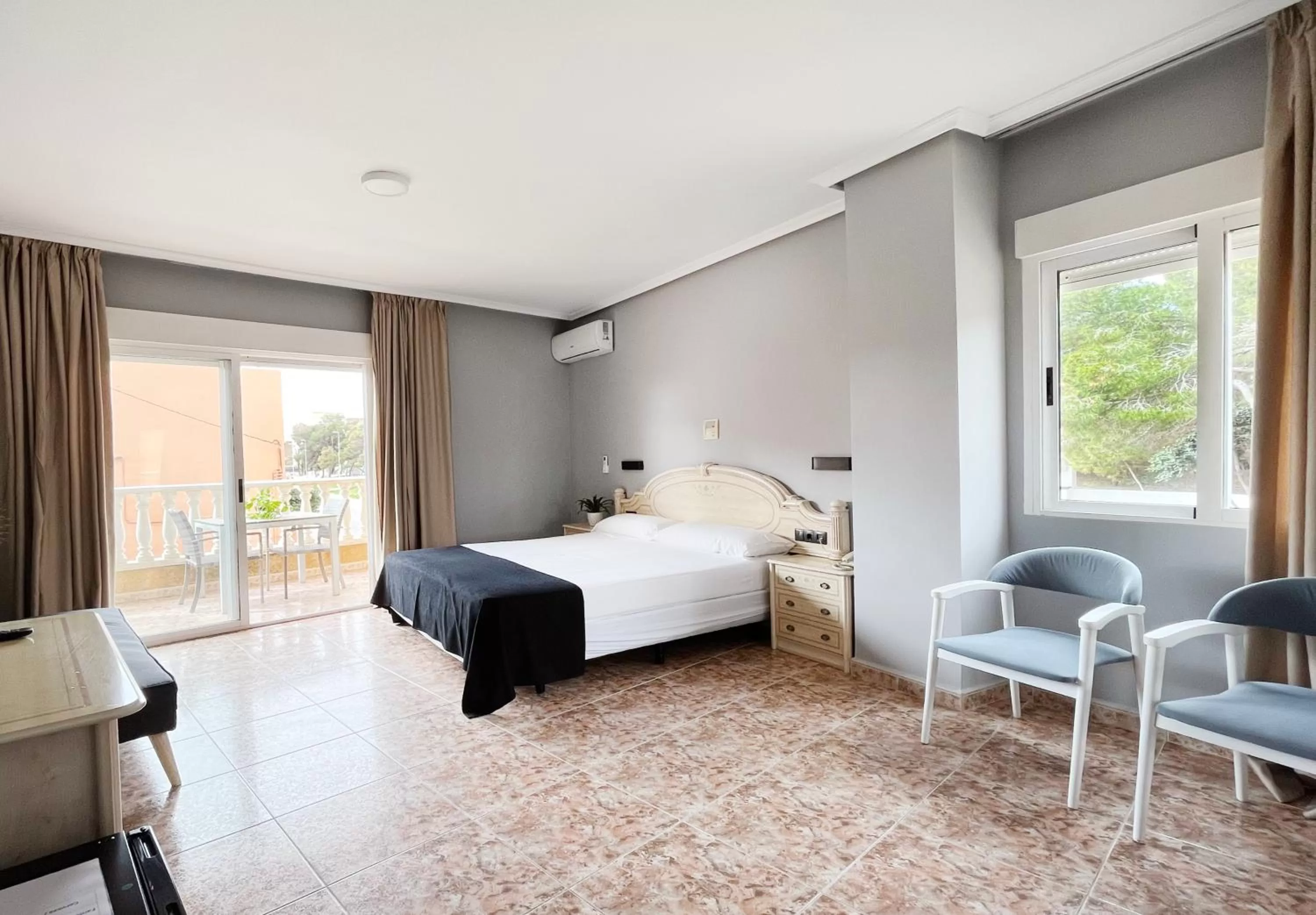 Bedroom in Hotel ParqueMar