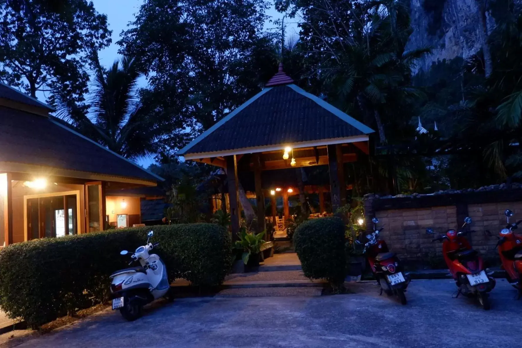 Night in Vipa Tropical Resort