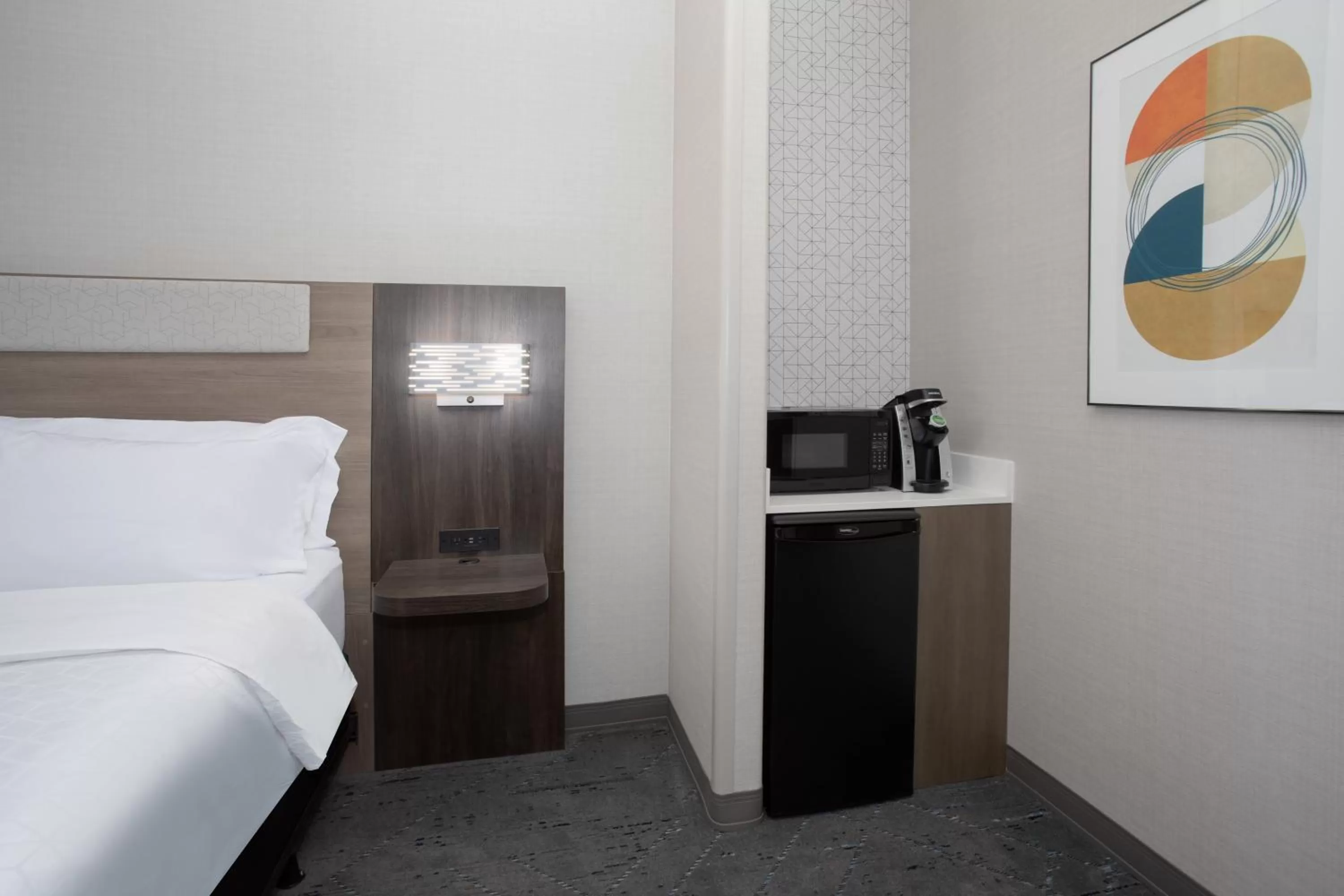 Photo of the whole room, Bed in Holiday Inn Express Hotel & Suites Grand Junction by IHG