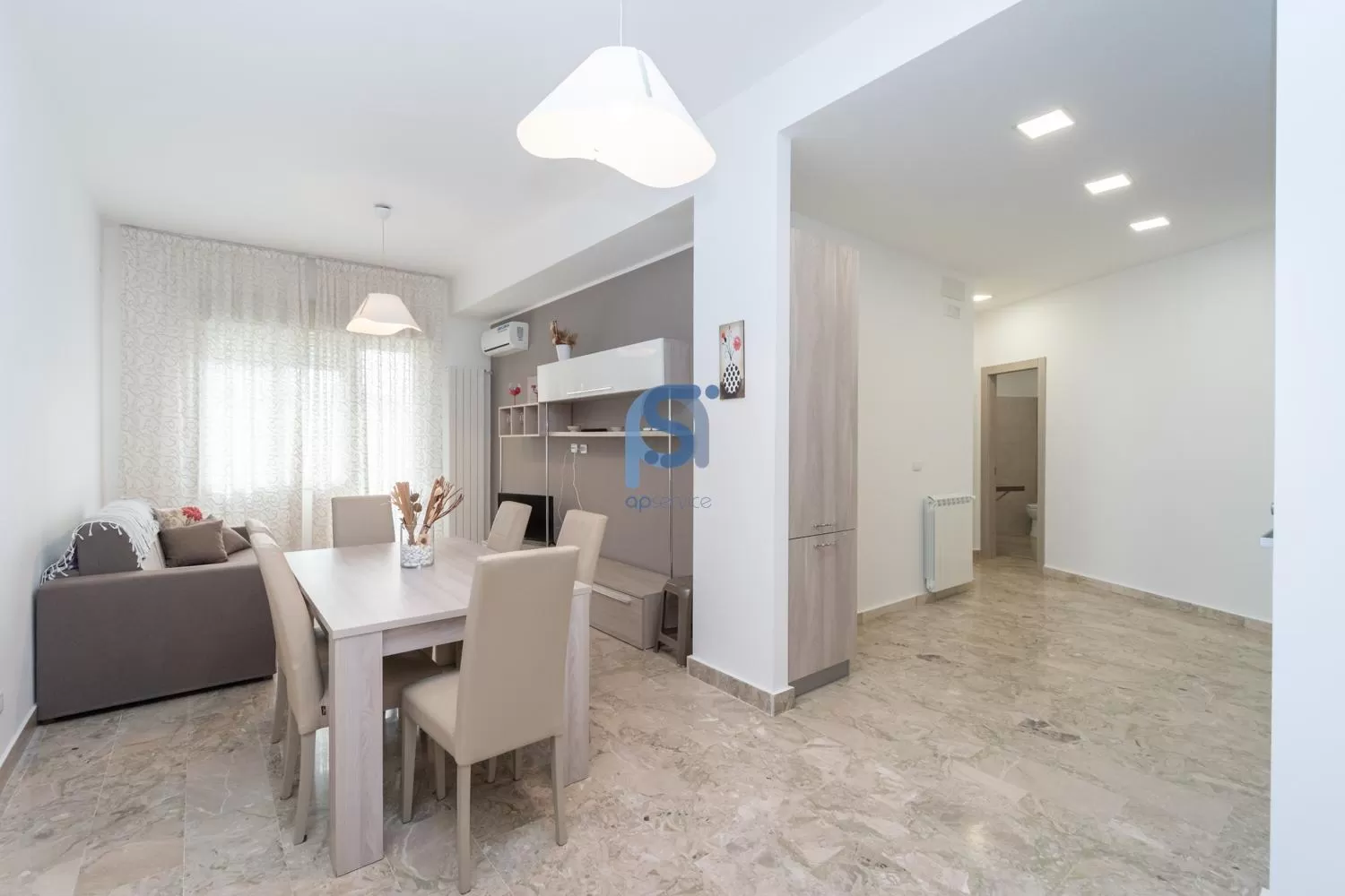 Living room, Dining Area in B&B Panorama - Self Check in