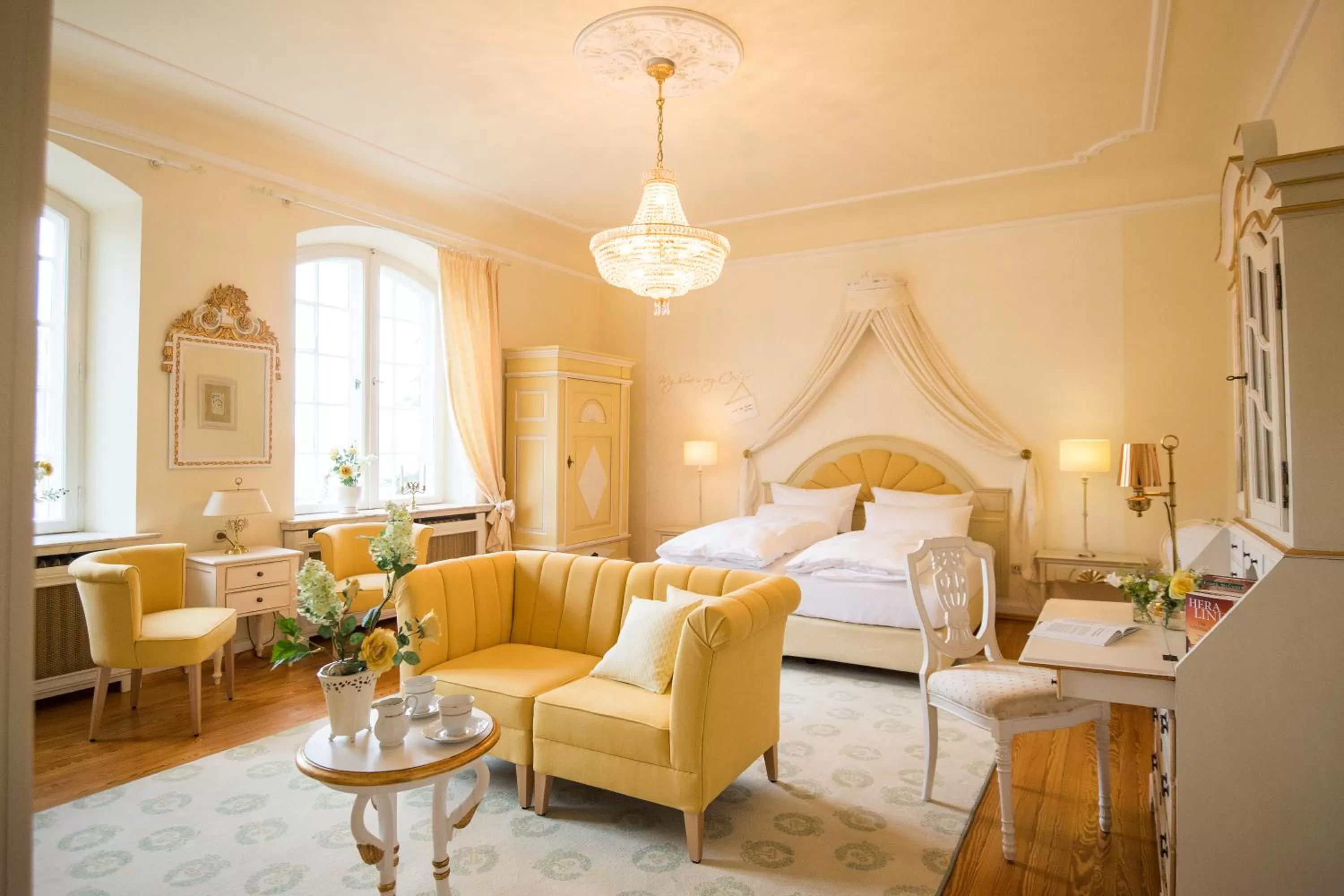 TV and multimedia, Bed in Lübecker Krönchen