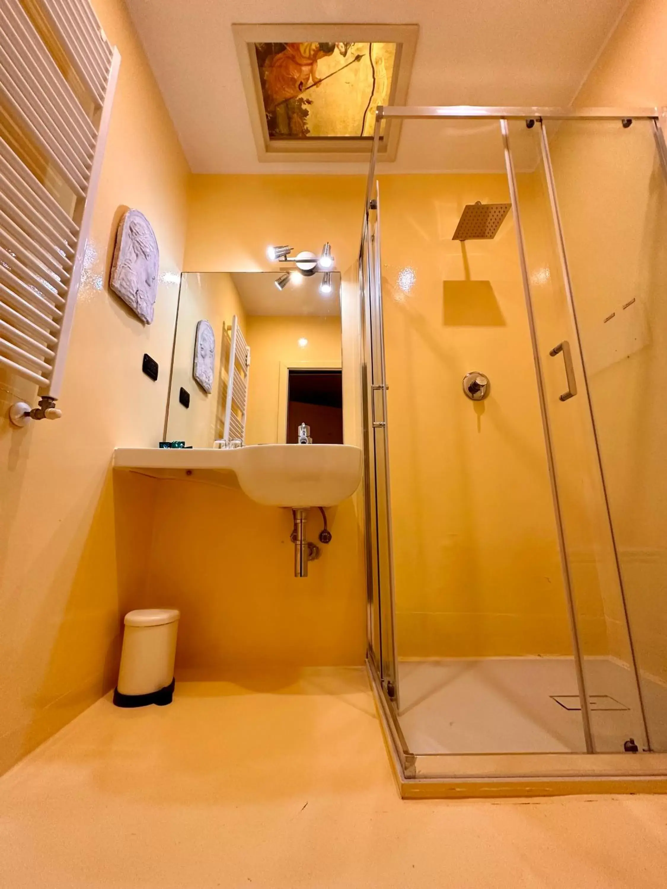 Bathroom in Casa Santangelo Suites