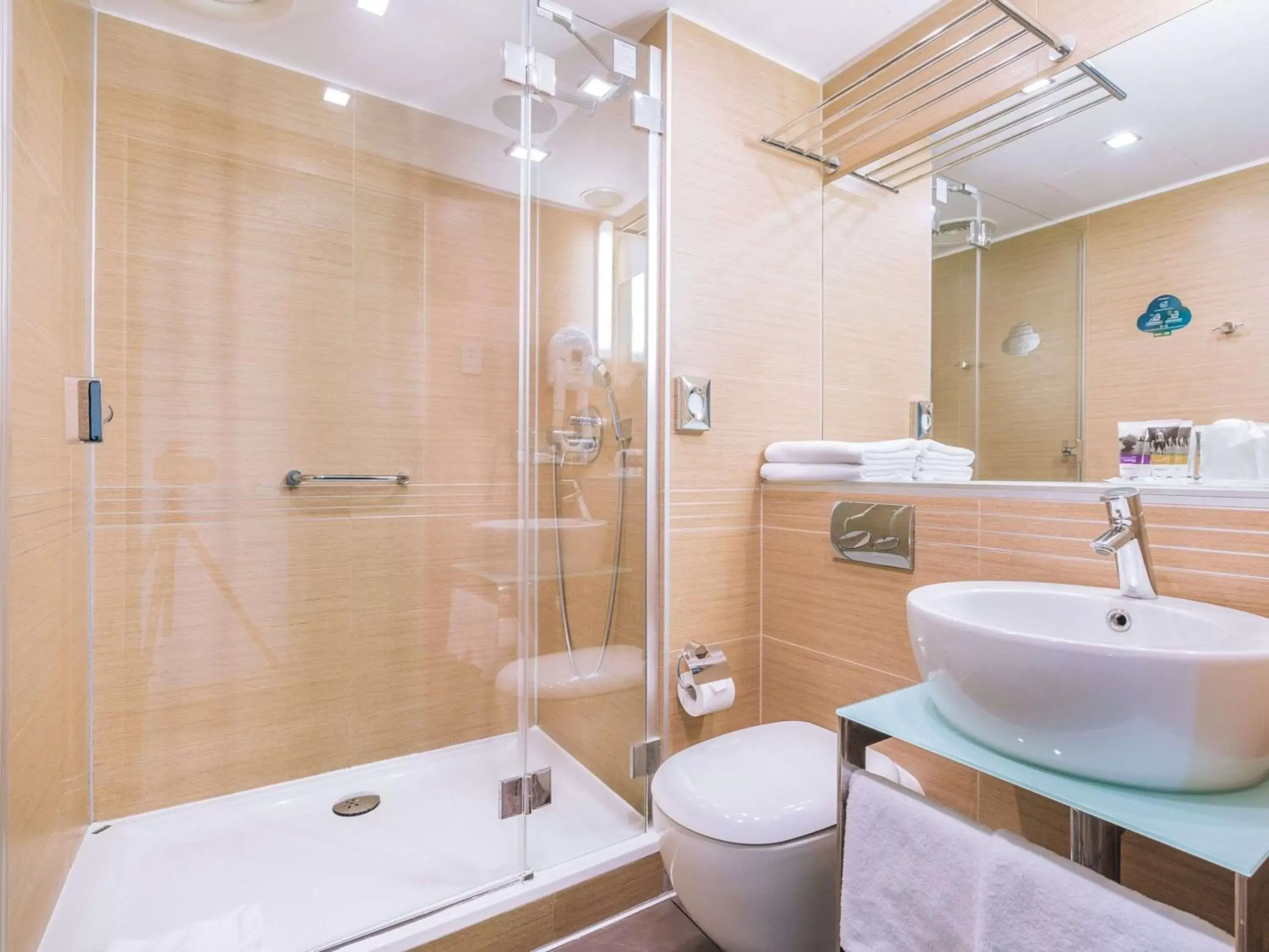 Photo of the whole room, Bathroom in Mercure Gdańsk Stare Miasto