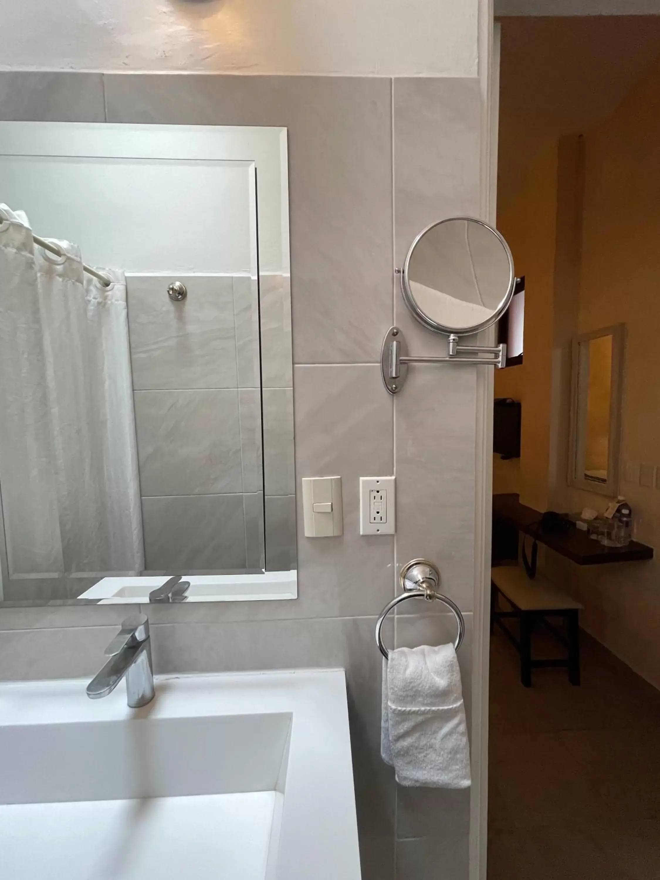 Property building, Bathroom in Hotel Casona Oaxaca