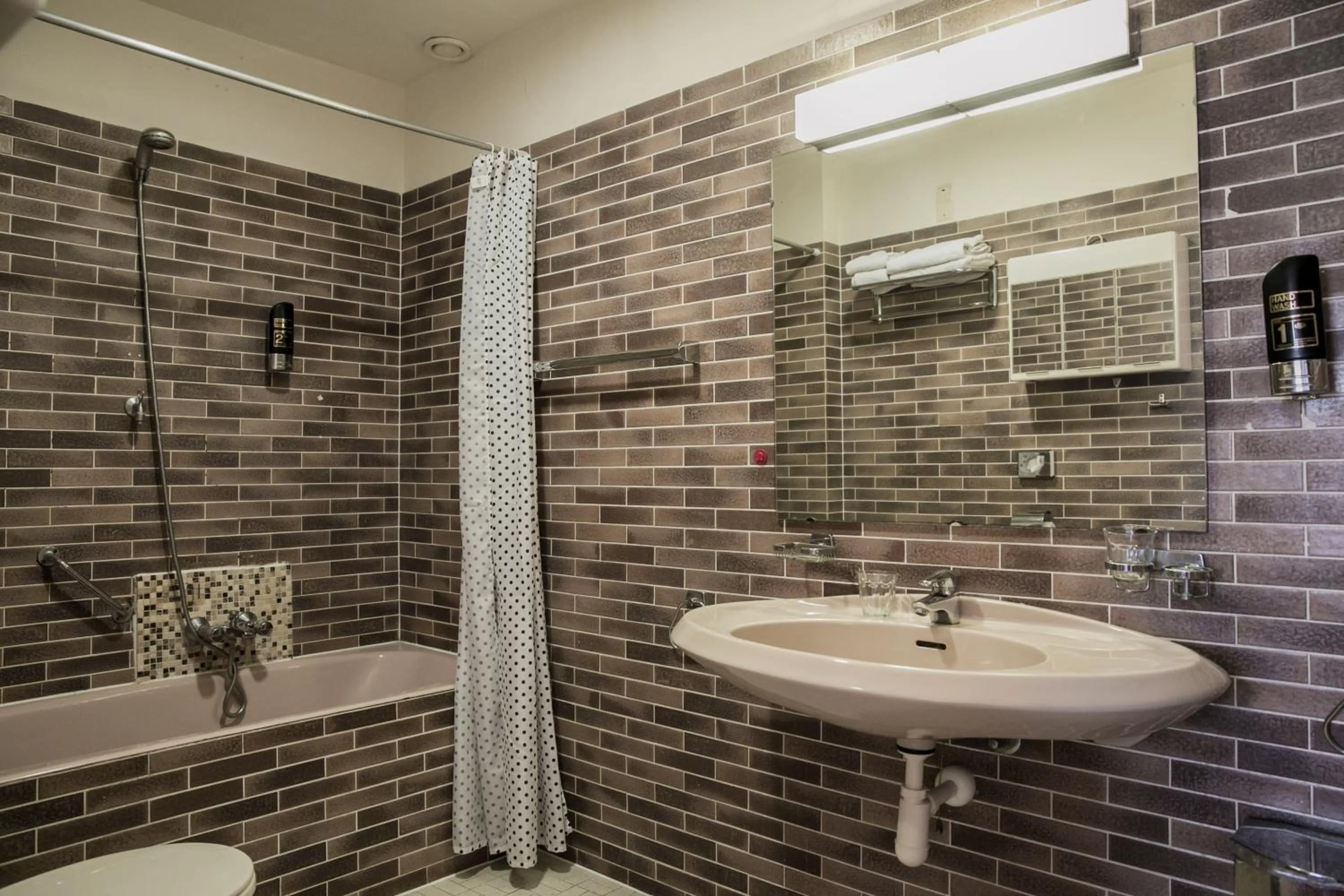 Bath in Hotel Atlanta